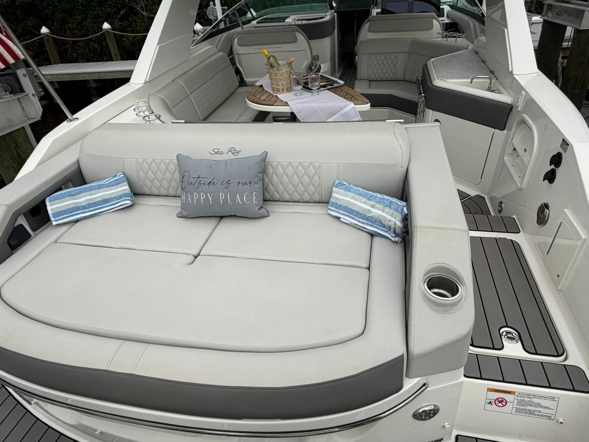 2023 Sea Ray SLX 310 | Luxury Naples Charter