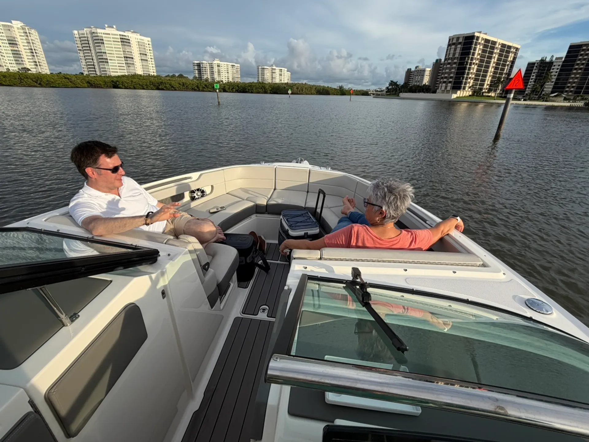 2023 Sea Ray SLX 310 | Luxury Naples Charter