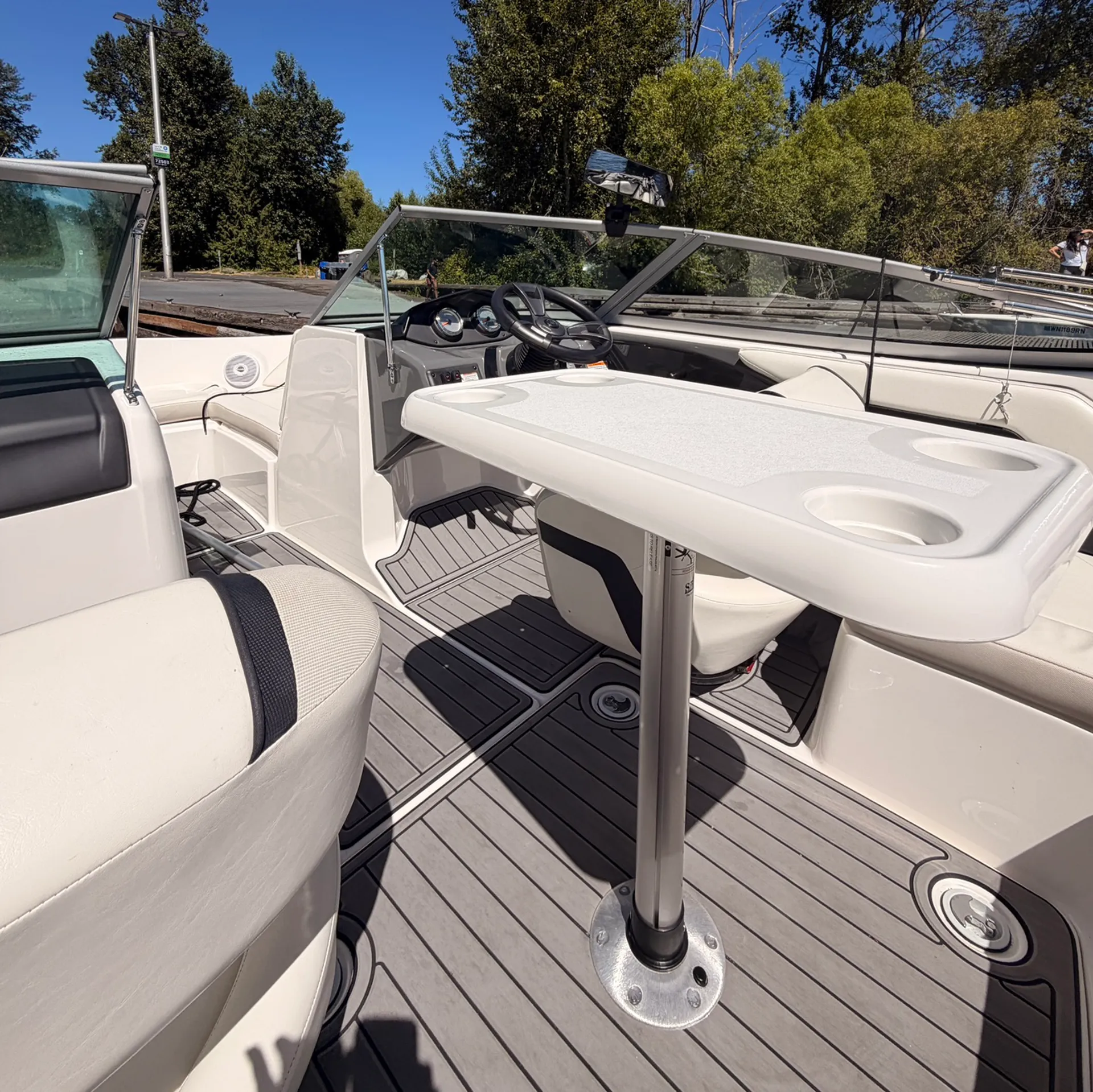 2016 Yamaha SX190 – Fun, Fast &amp; Easy-to-Drive Bowrider | 