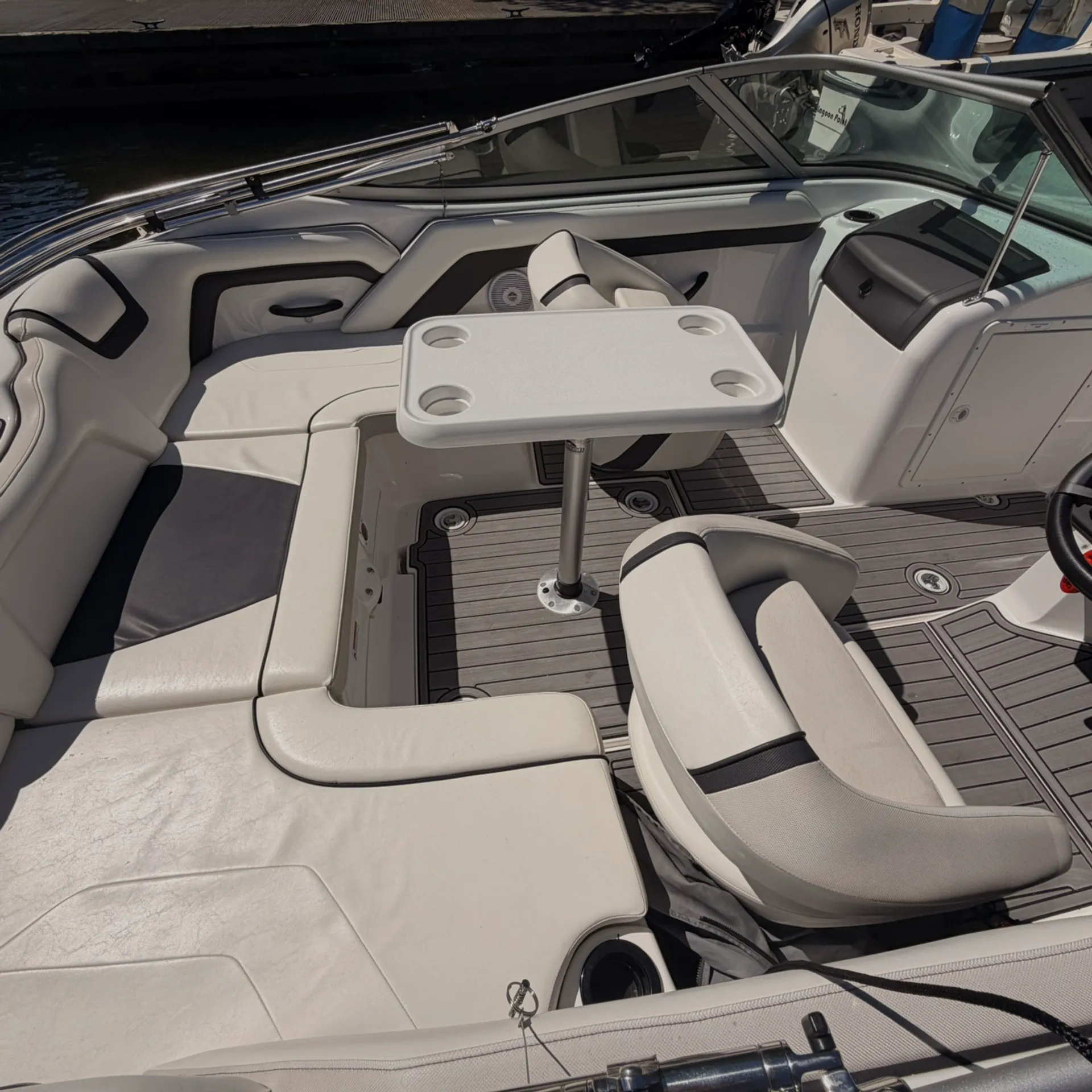 2016 Yamaha SX190 – Fun, Fast &amp; Easy-to-Drive Bowrider | 
