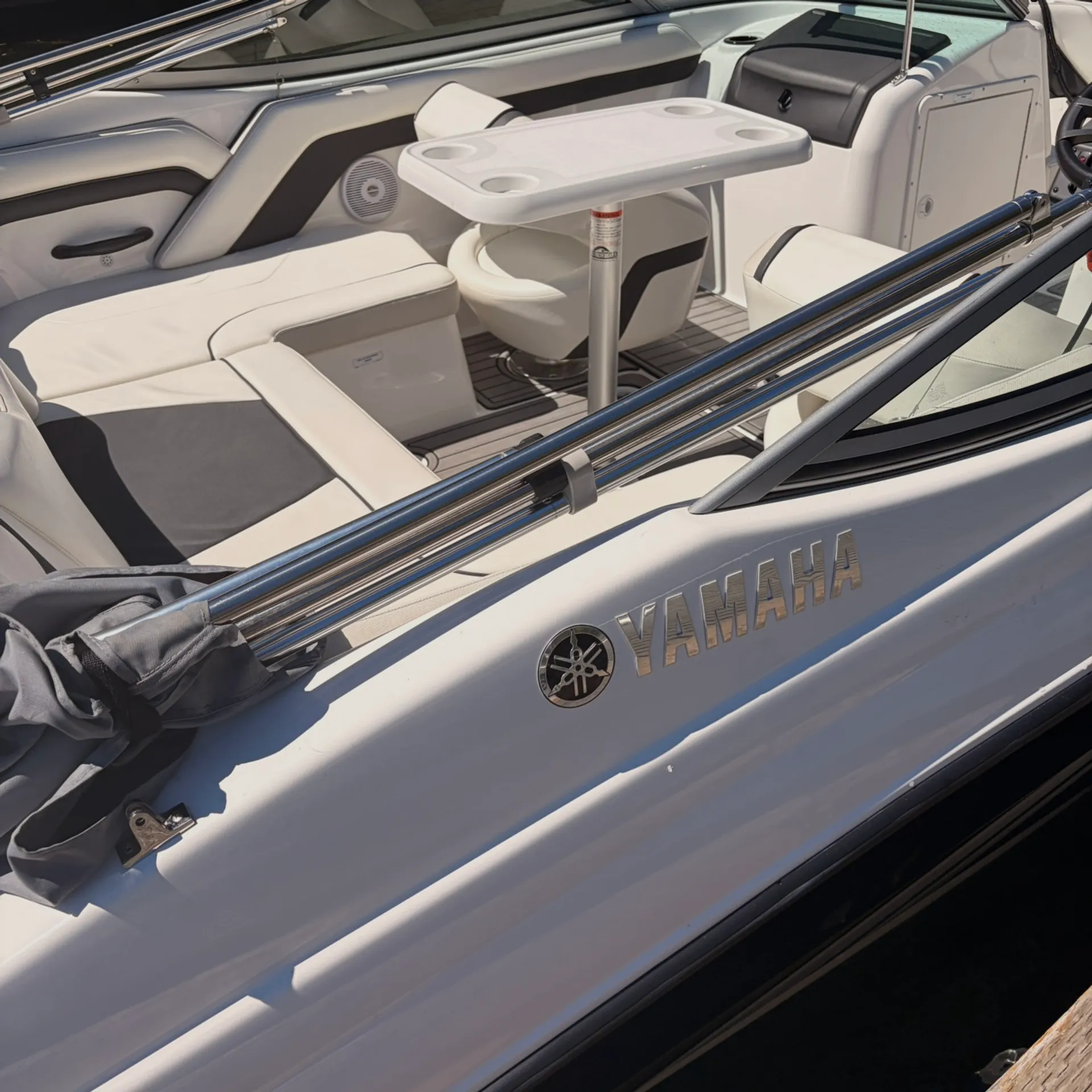 2016 Yamaha SX190 – Fun, Fast &amp; Easy-to-Drive Bowrider | 