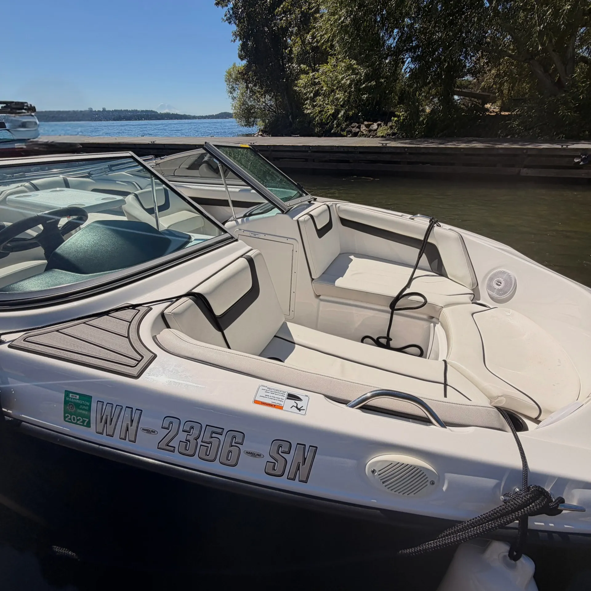 2016 Yamaha SX190 – Fun, Fast &amp; Easy-to-Drive Bowrider | 