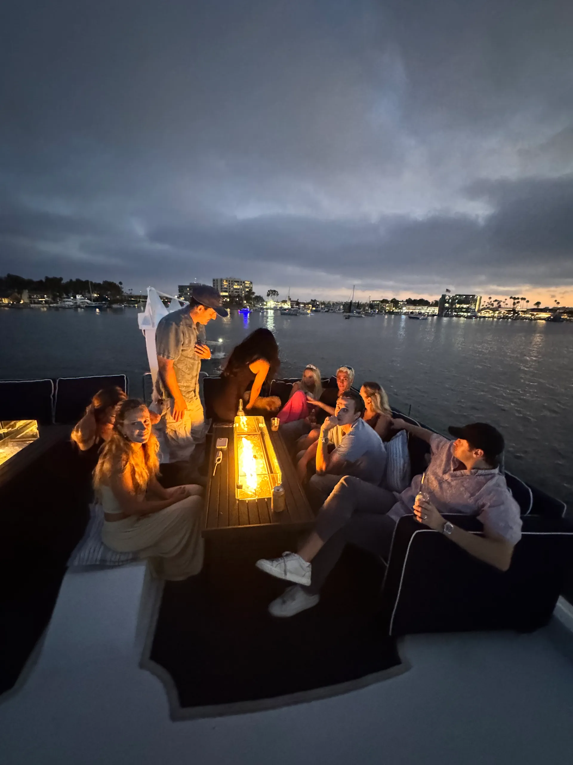 80' Luxury Yacht with Heated Jacuzzi and Water Toys in Los Angeles