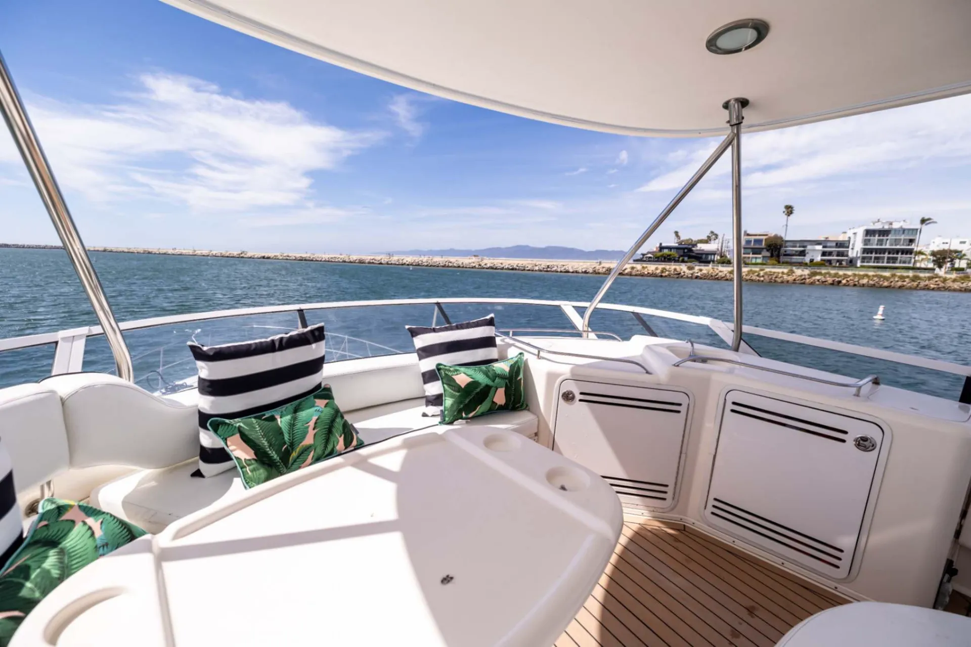 Sea Ray Boats 60' Sundancer in Redondo Beach, CA — photo 5