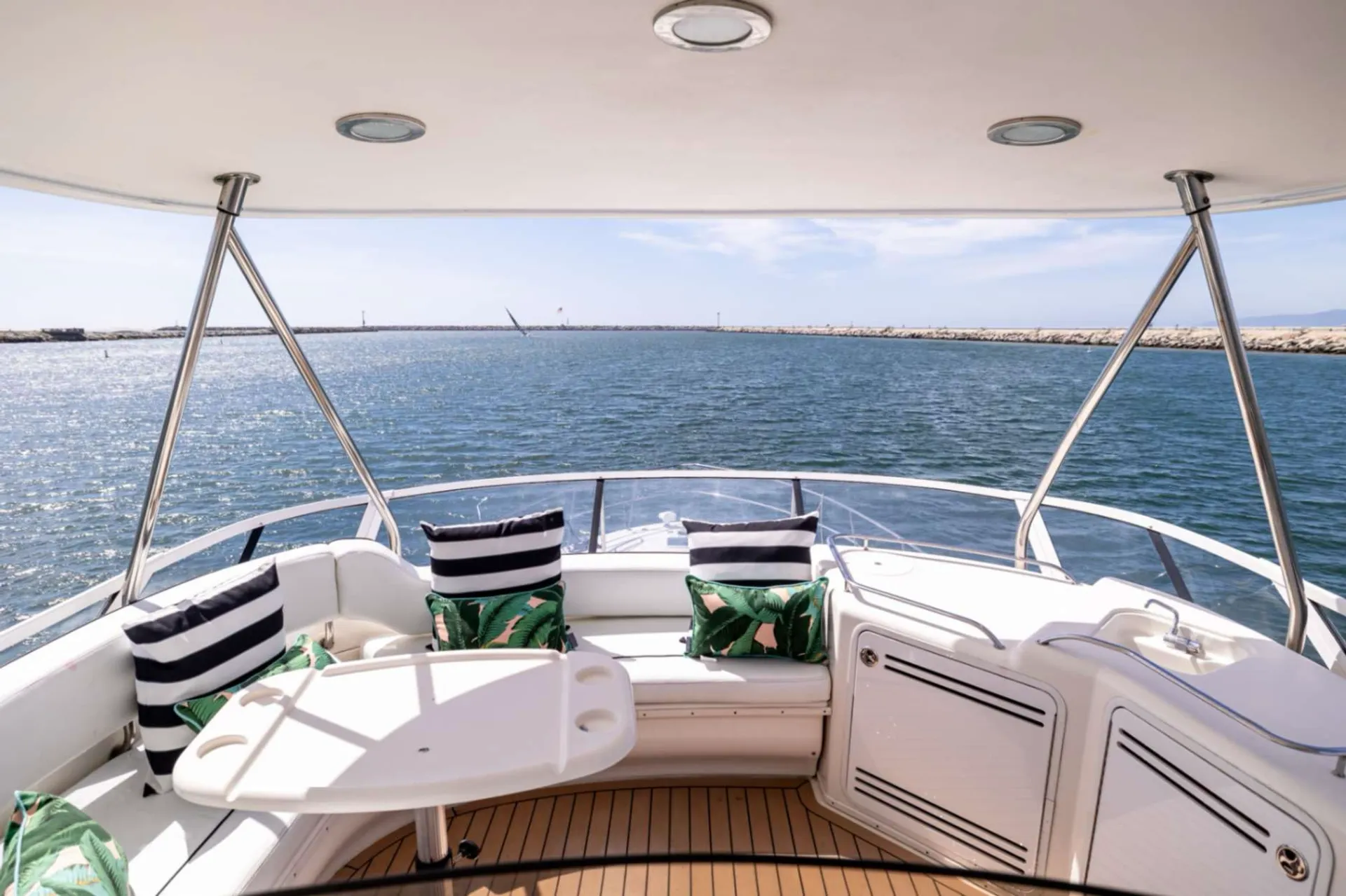 Sea Ray Boats 60' Sundancer in Redondo Beach, CA — photo 7
