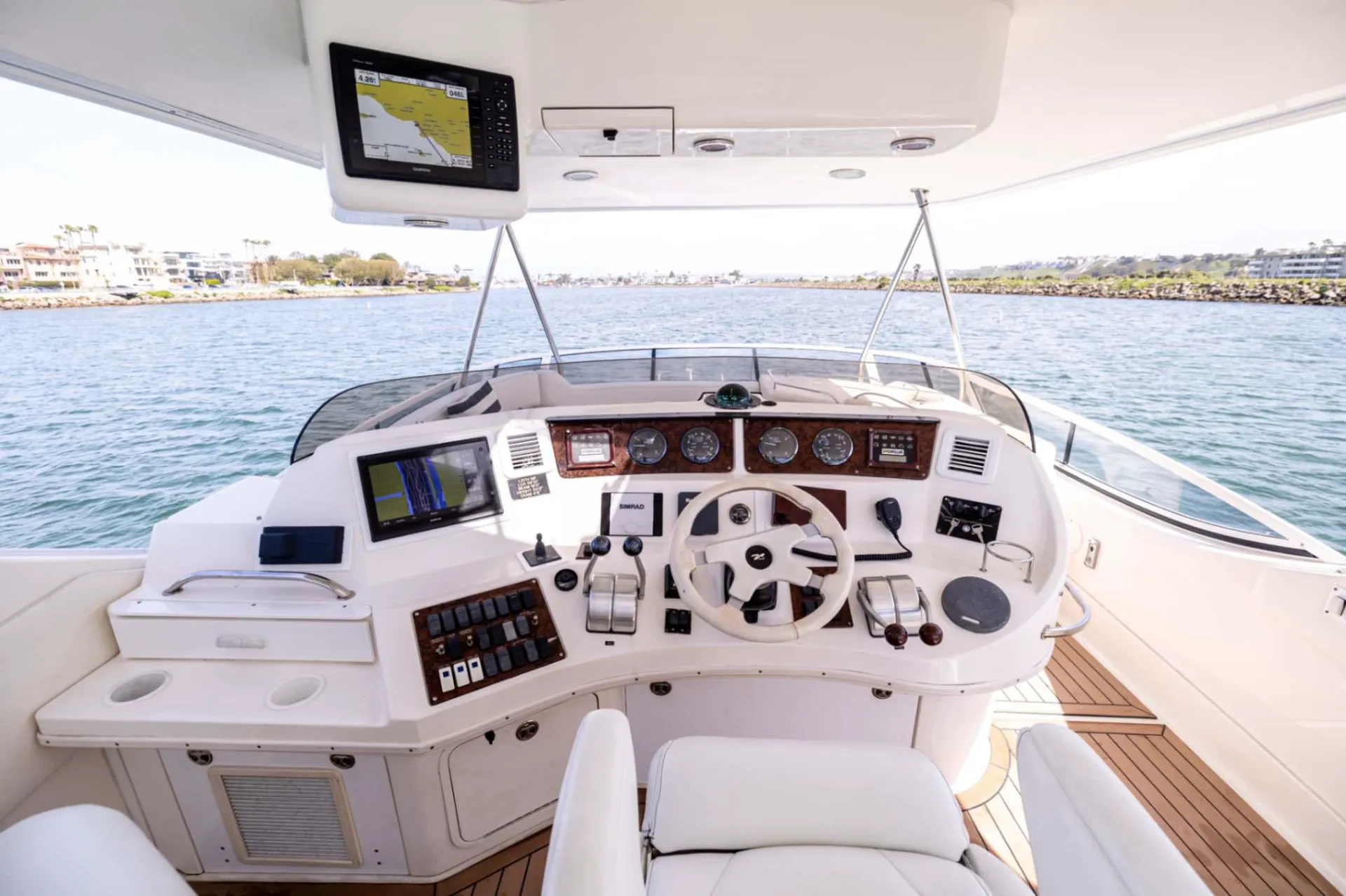 Sea Ray Boats 60' Sundancer in Redondo Beach, CA — photo 9