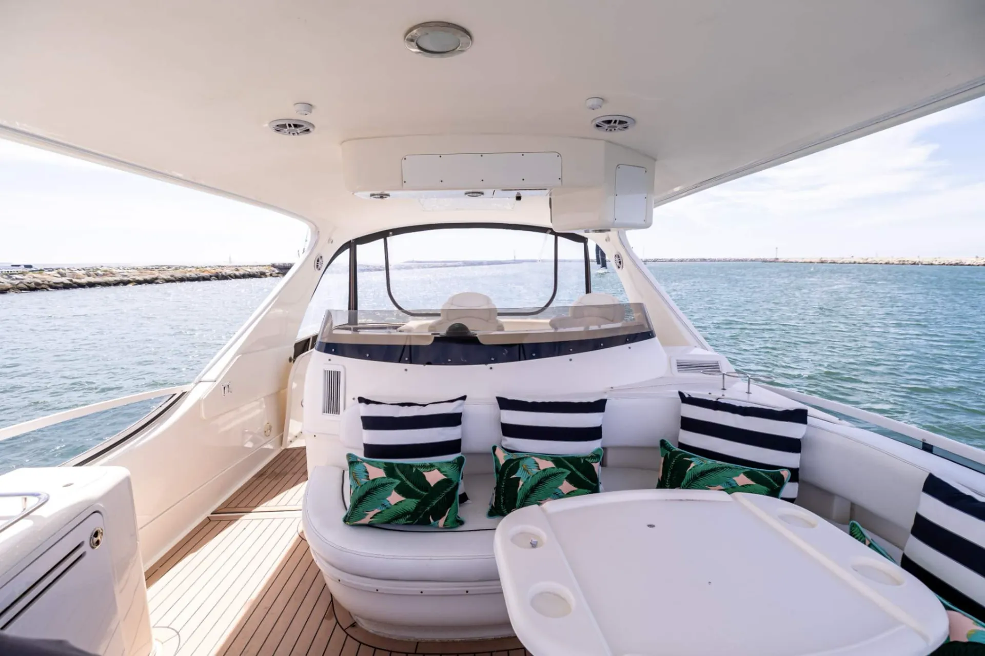 Sea Ray Boats 60' Sundancer in Redondo Beach, CA — photo 10