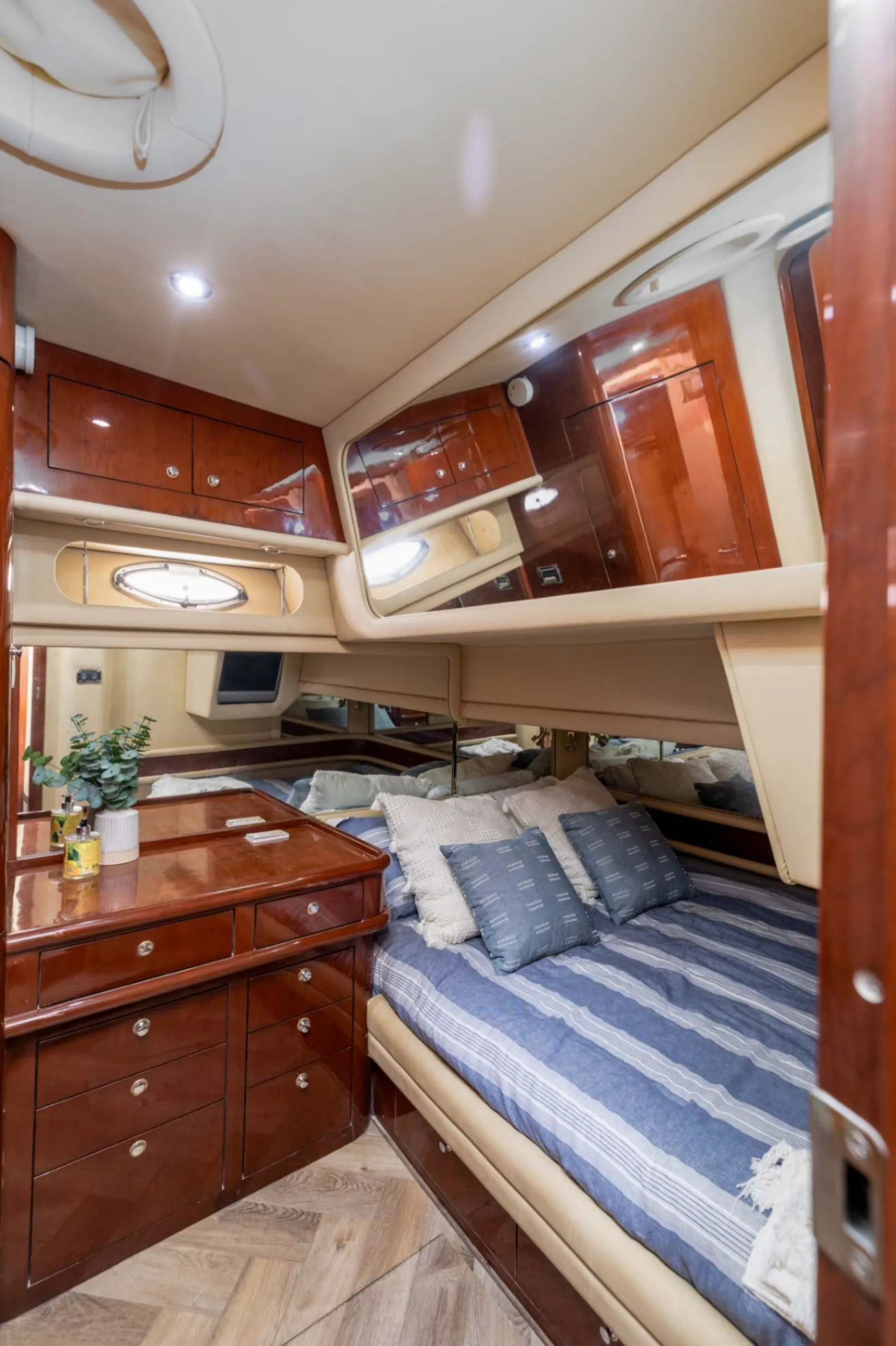 Redondo Beach - 60ft Sea Ray Flybridge Yacht!