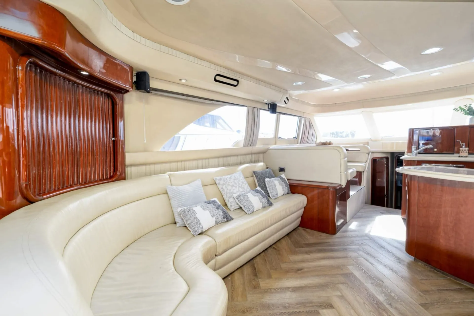 Redondo Beach - 60ft Sea Ray Flybridge Yacht!