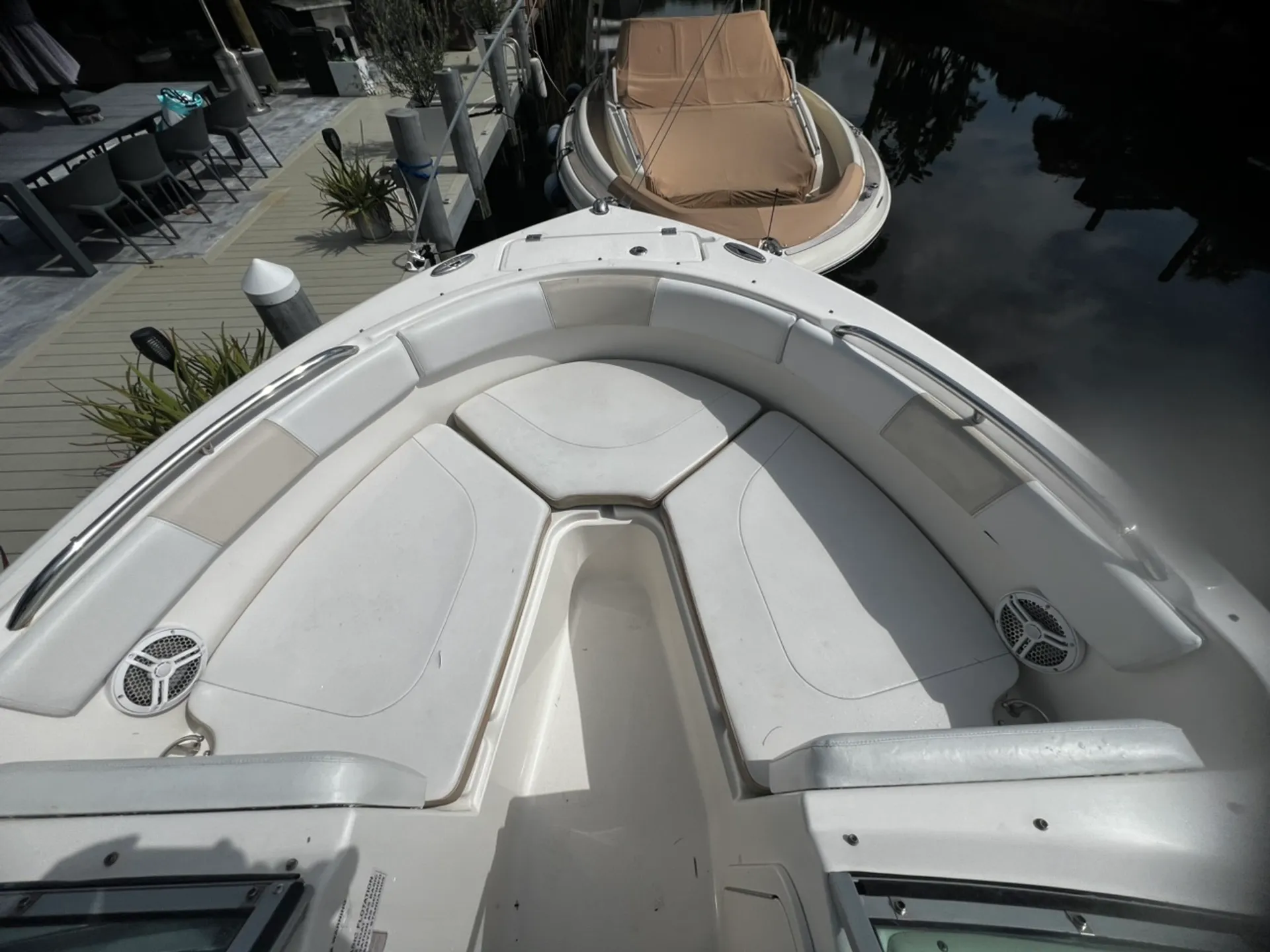 ROBALO 227 DC W/F200XA in Fort Lauderdale, FL — photo 7