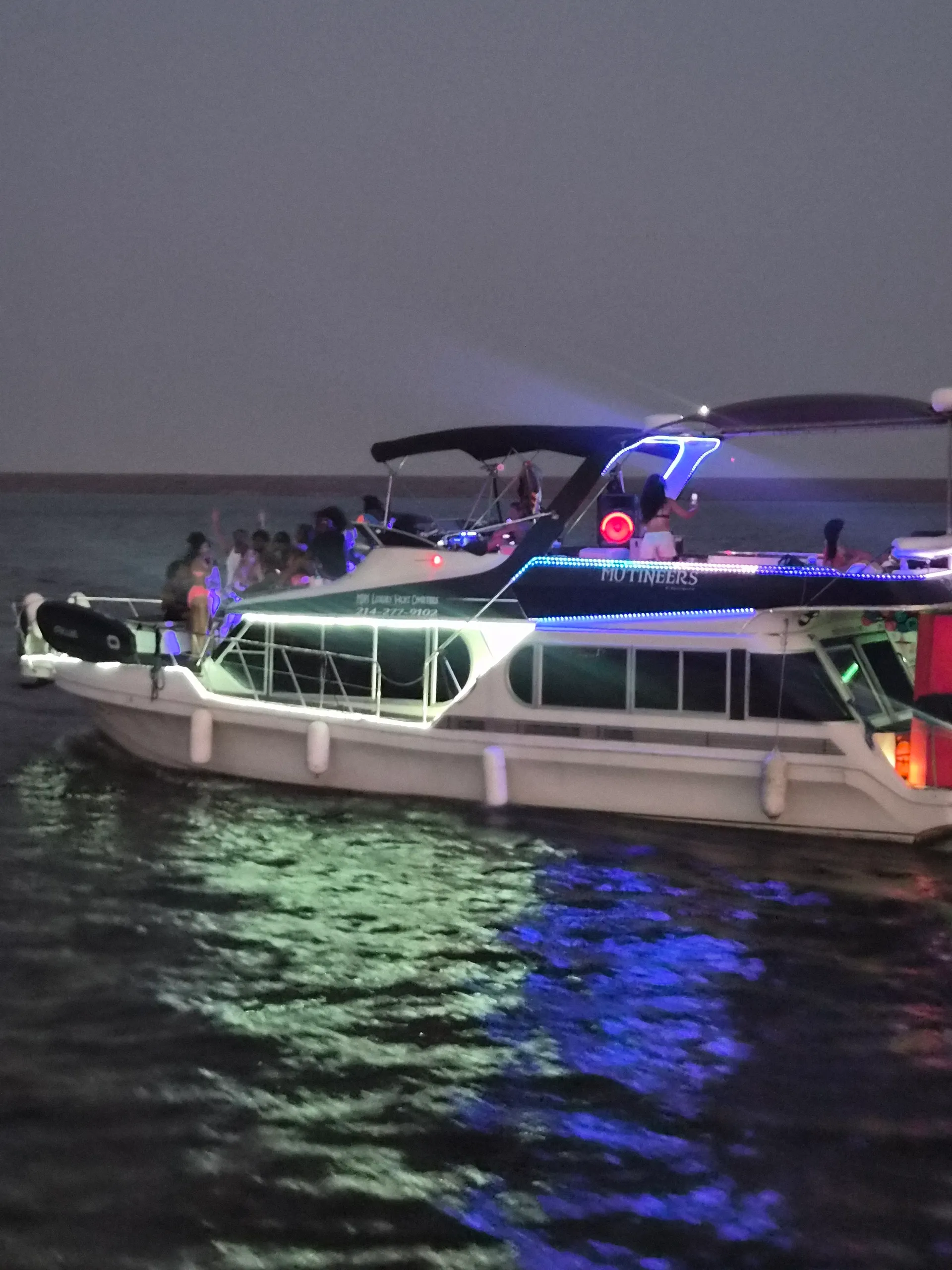 2ND LARGEST LUXURY YACHT RENTAL ON LAKE LEWISVILLE