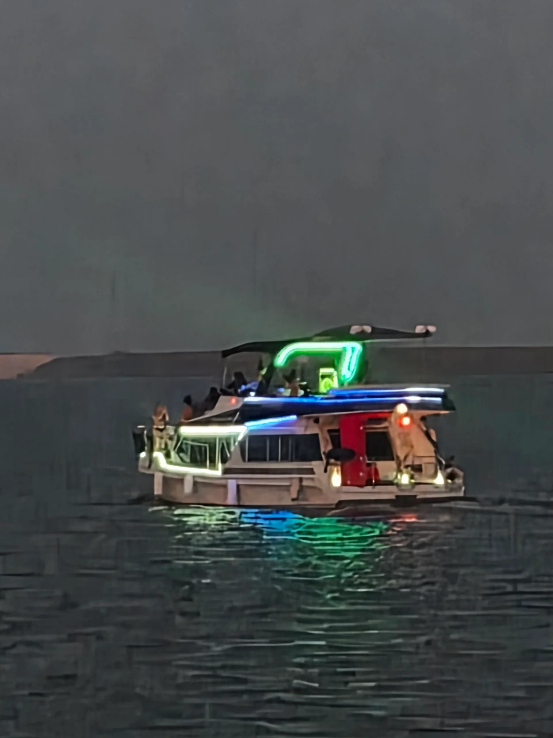 2ND LARGEST LUXURY YACHT RENTAL ON LAKE LEWISVILLE
