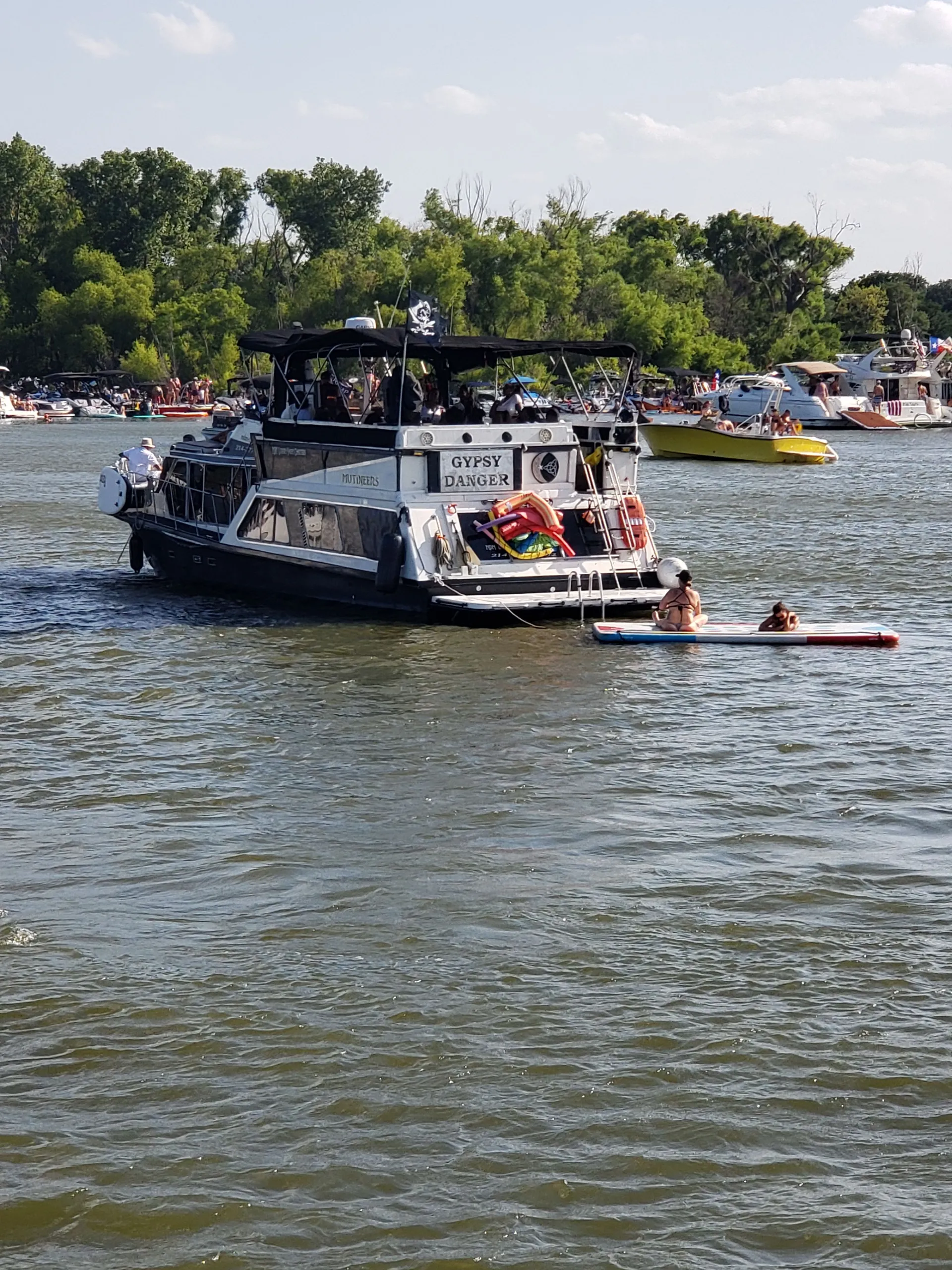 Bluewater Yachts 623 S1 SEDAN in Hickory Creek, TX — photo 10