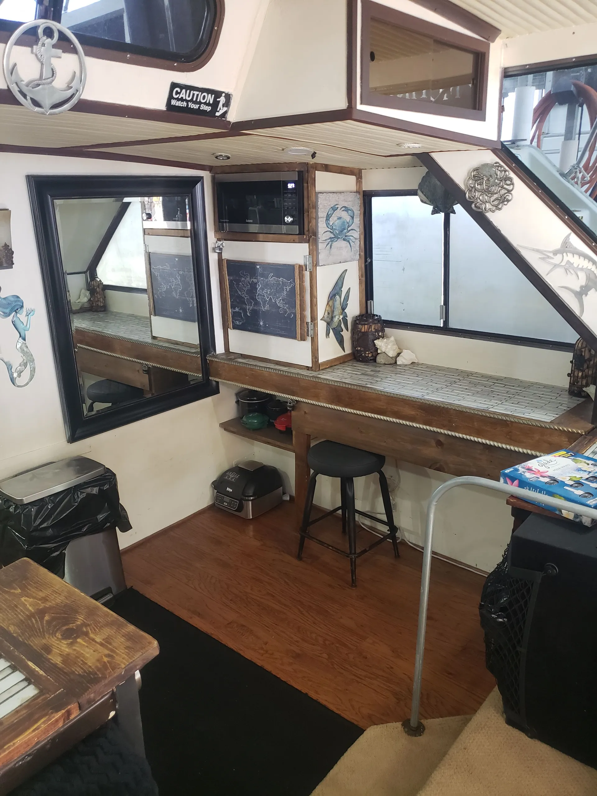 LARGEST LUXURY YACHT RENTAL ON LAKE LEWISVILLE TEXAS