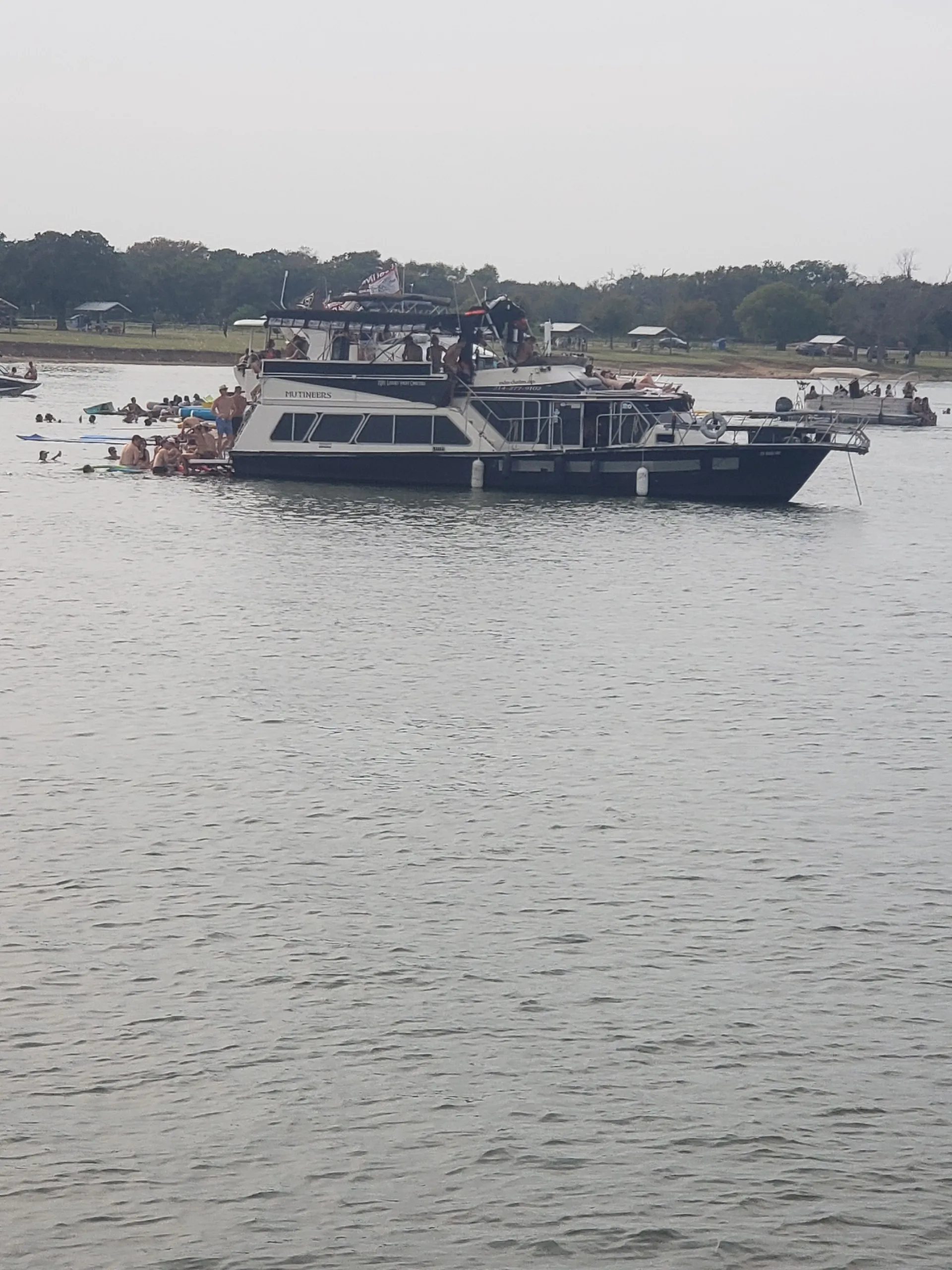 LARGEST LUXURY YACHT RENTAL ON LAKE LEWISVILLE TEXAS