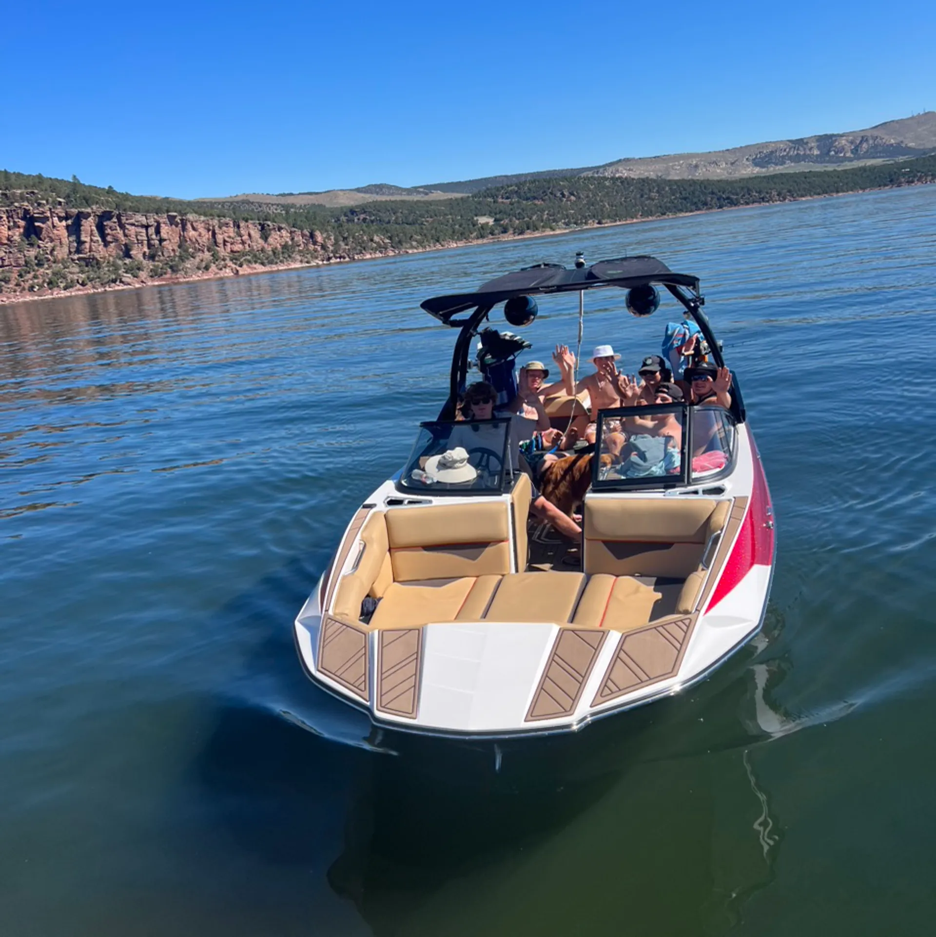 Moomba Makai 24' Fully Loaded Wakesurf Boat | Daily/Weekly 