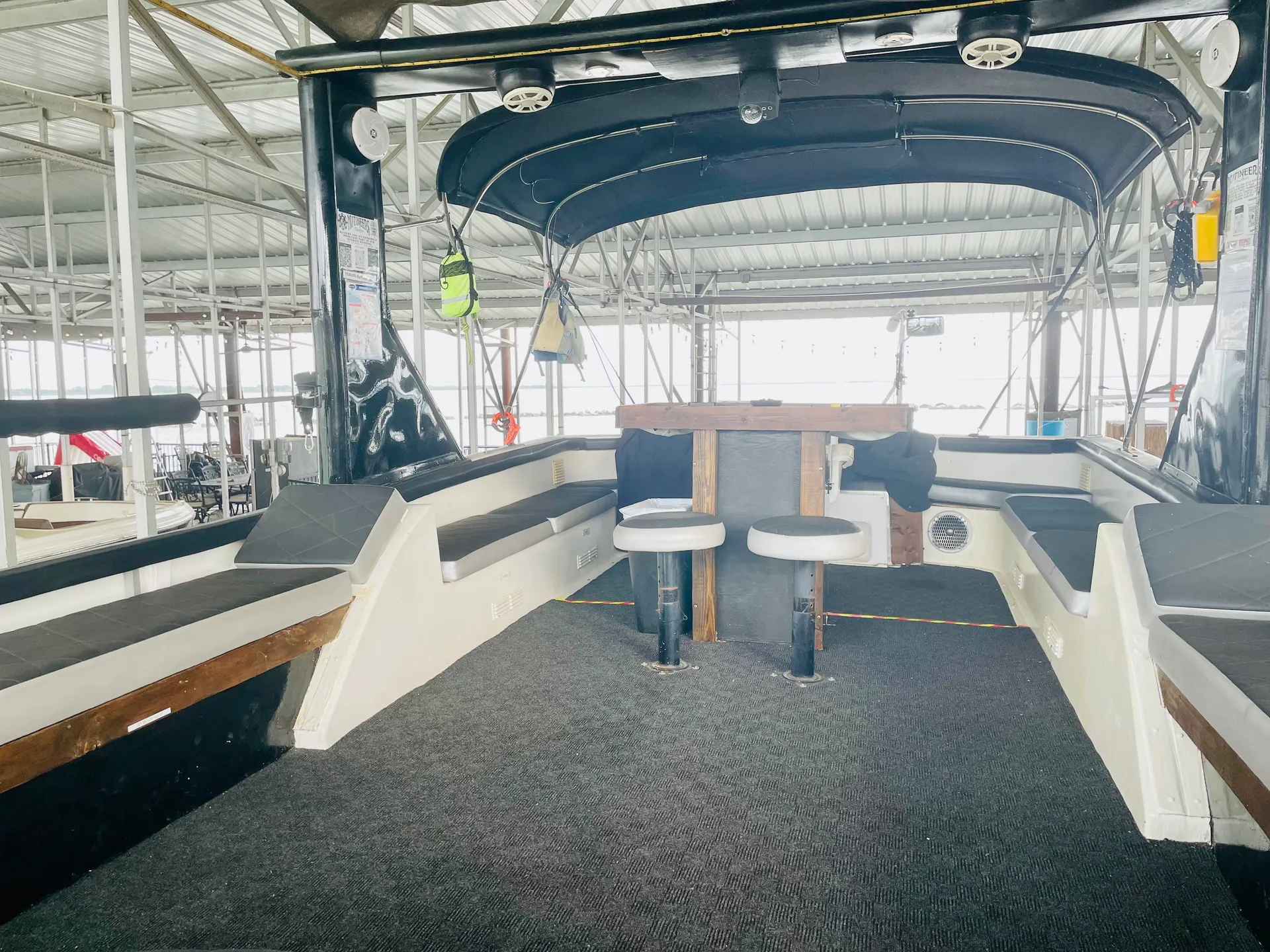 STRANGER DANGER LUXURY PARTY BOAT LAKE LEWISVILLE