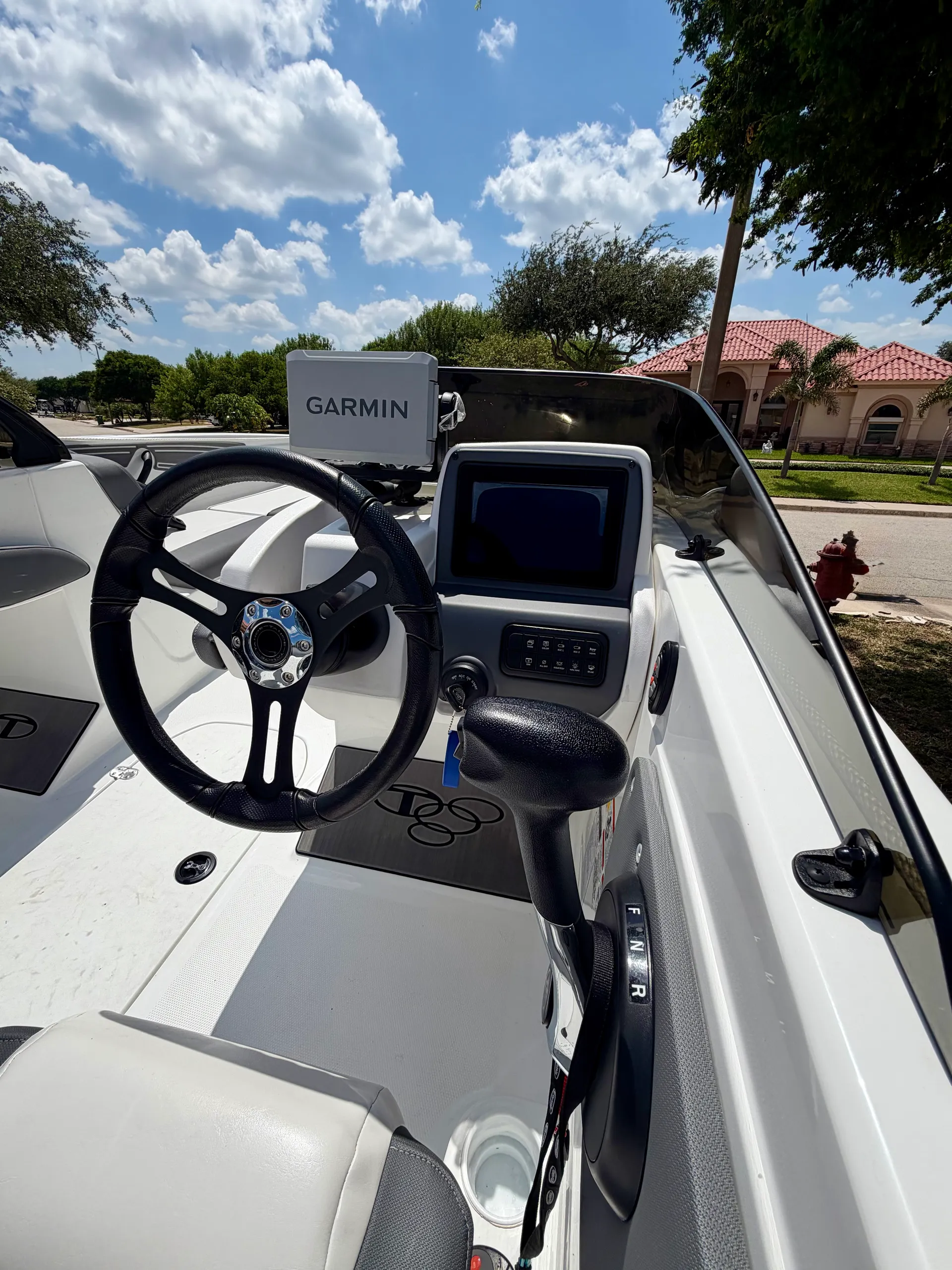 TAHOE BY TRACKER MARINE T21 in South Padre Island, TX — photo 8