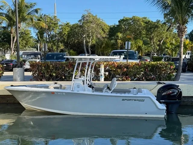 Rent a SPORTSMAN BOATS center console in Stone Harbor, NJ near me