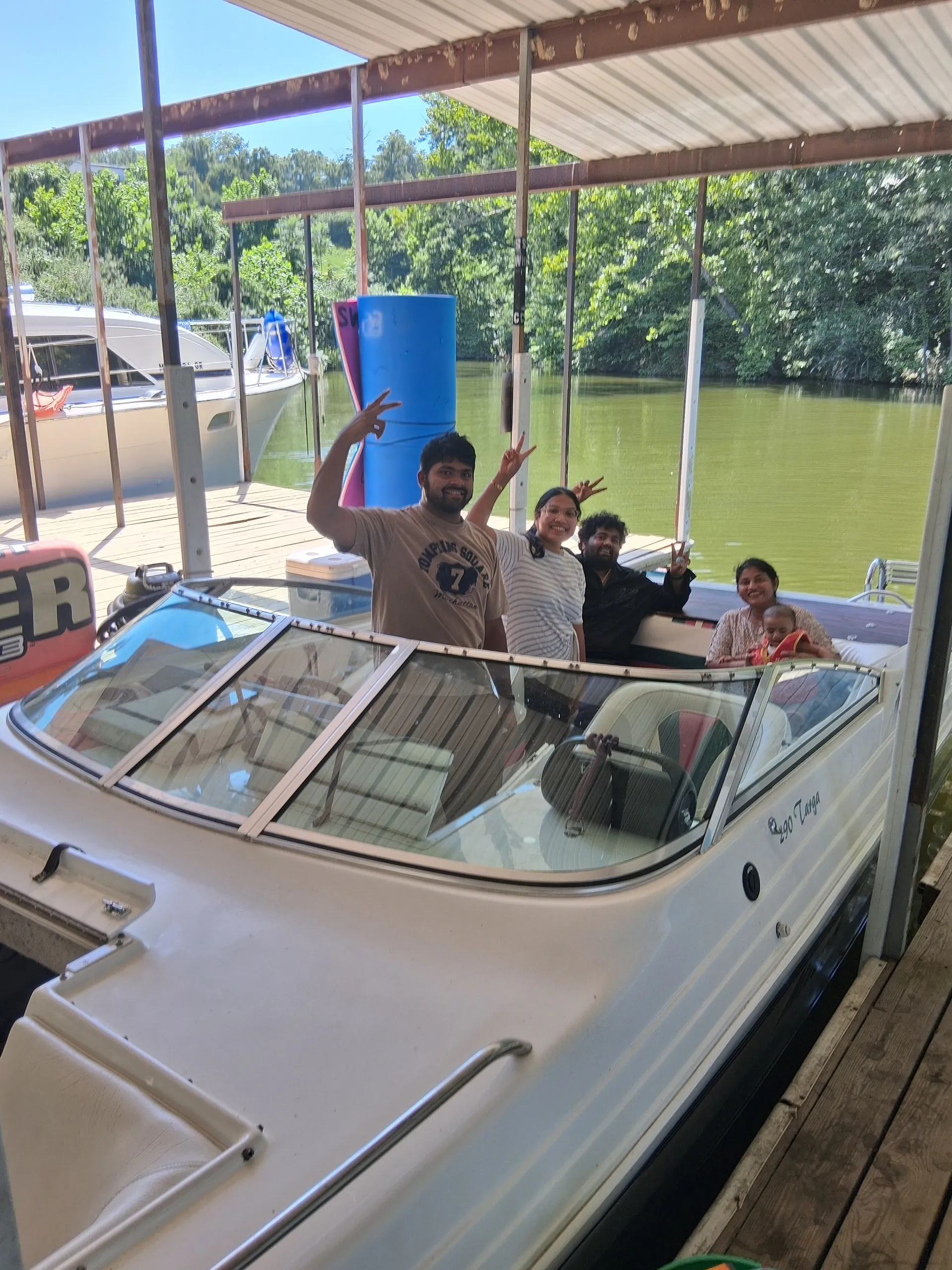 Lake of the Ozarks, Osage River, and Missouri River speed boat!