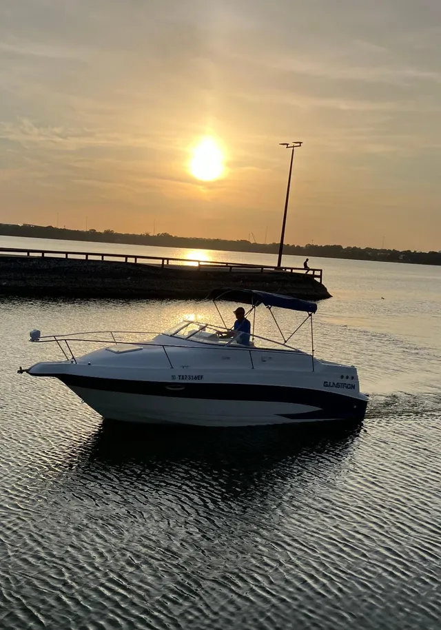 Rent a GLASTRON BOATS cruiser in Burleson, TX near me