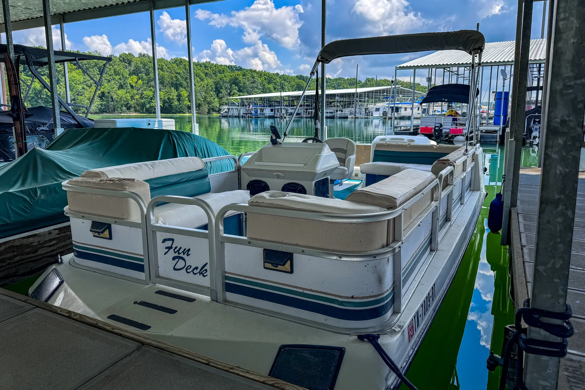 HURRICANE BOATS FD 246 FUN DECK in Nashville, TN — photo 7