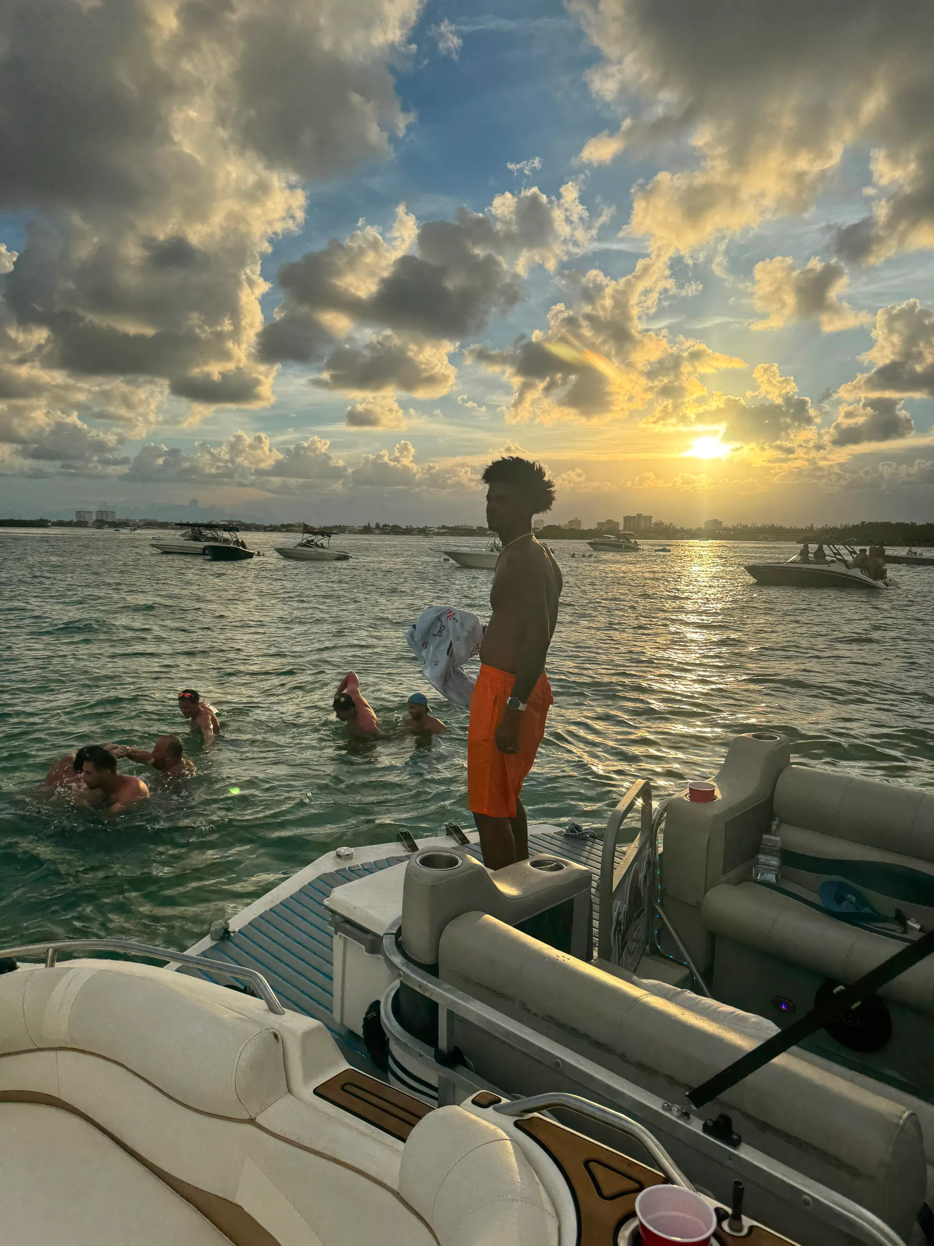 Sandbar Social — 26ft Fun Deck Party Boat