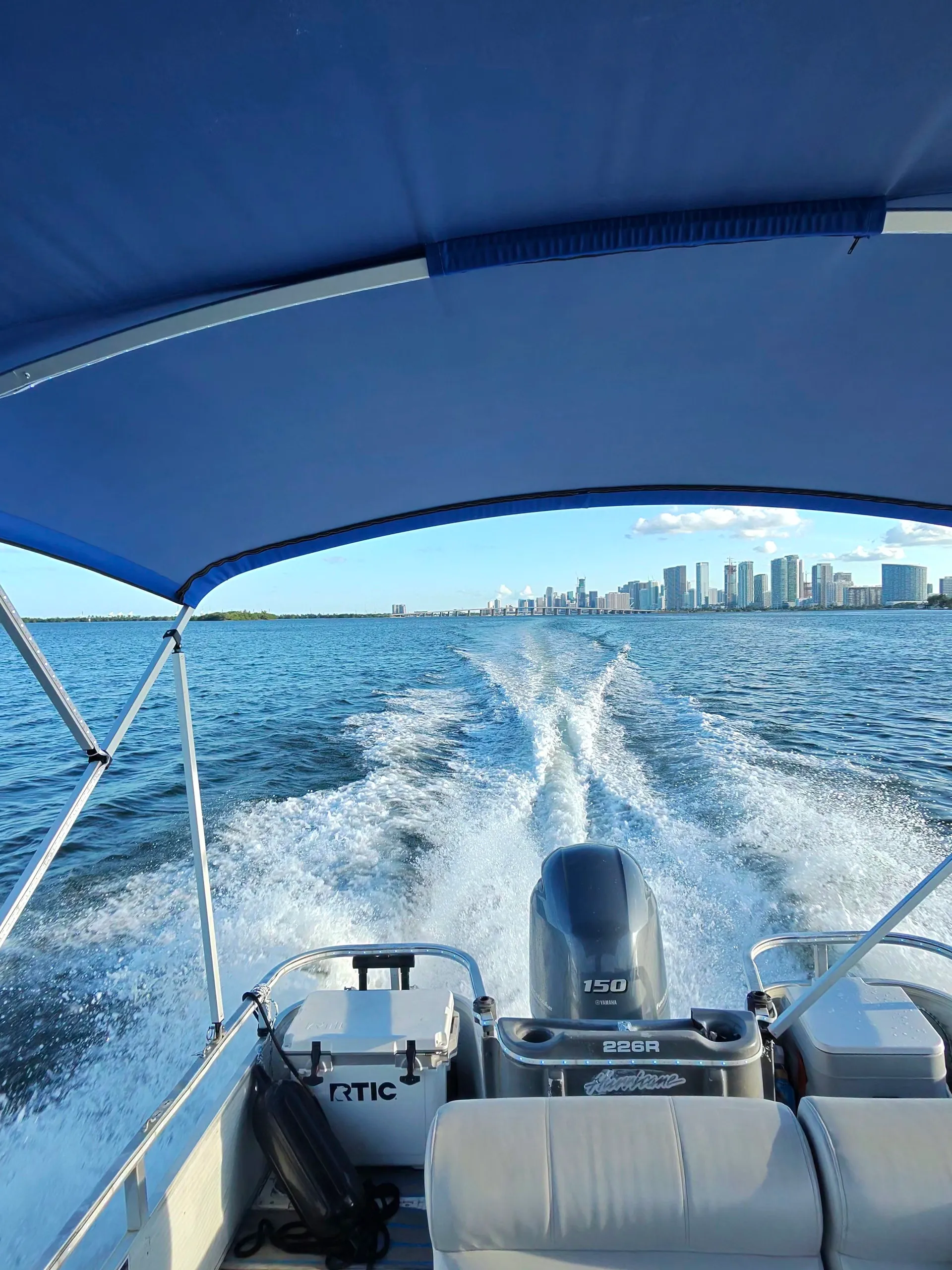 Sandbar Social — 26ft Fun Deck Party Boat