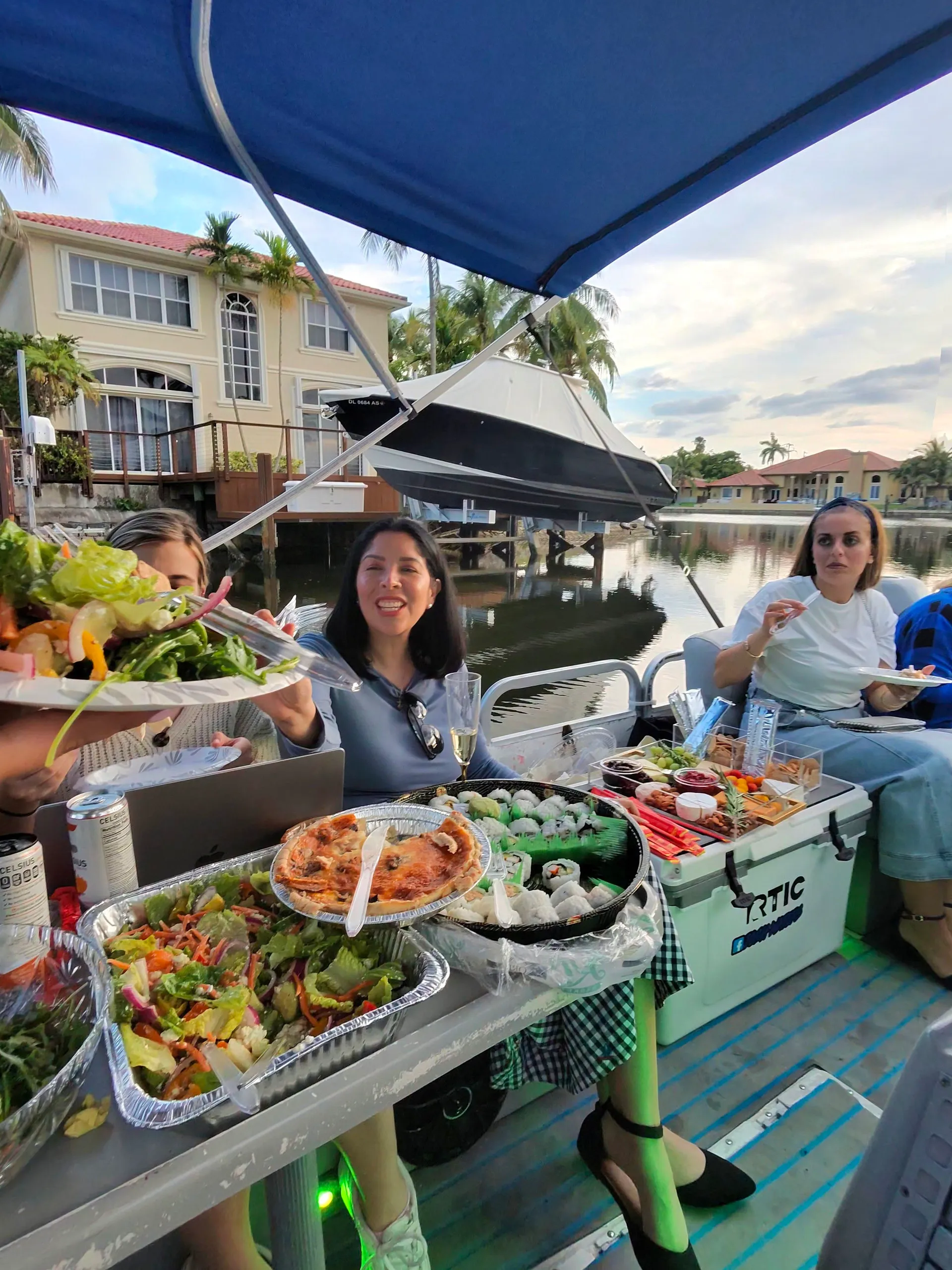 Sandbar Social — 26ft Fun Deck Party Boat