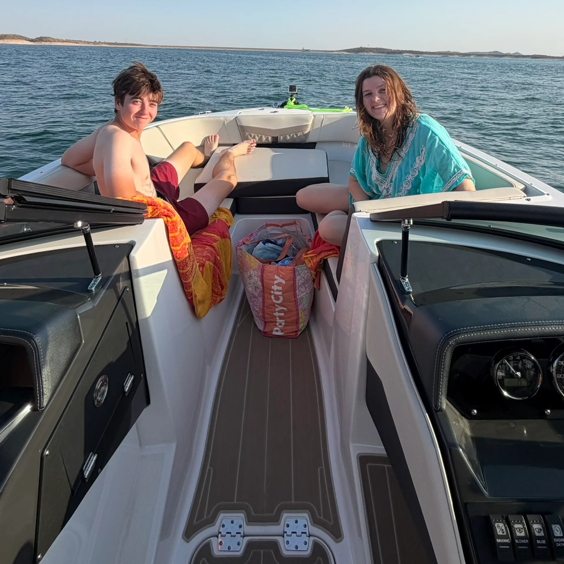 2024 Monterey M-22 | Wakeboard, Ski, Tube, Kneeboard or just Cruise!