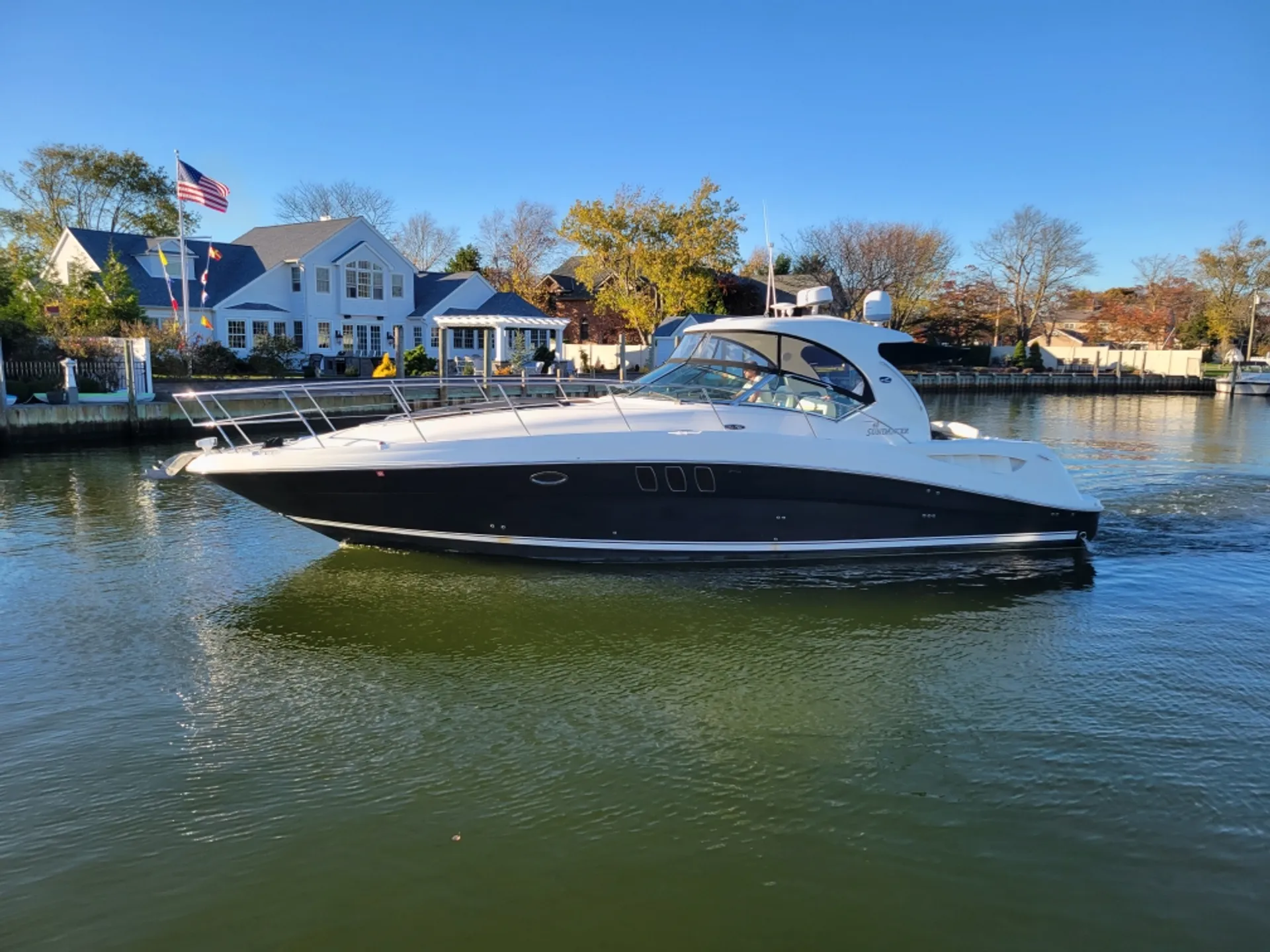 Sea Ray Boats 40 Sundancer in Bay Shore, NY — photo 4