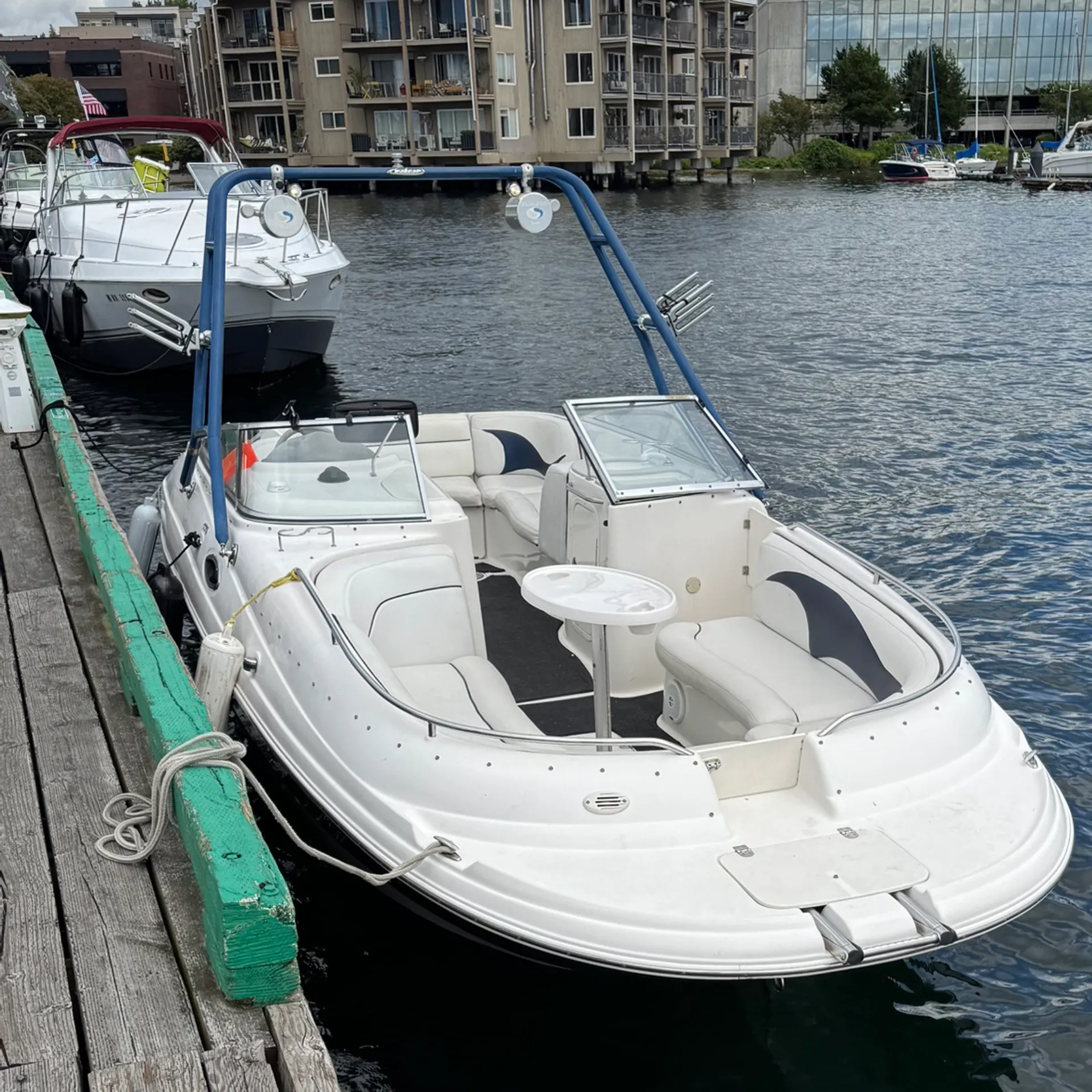 Explore Lake Washington in Our SeaSwirl 237 Sundeck