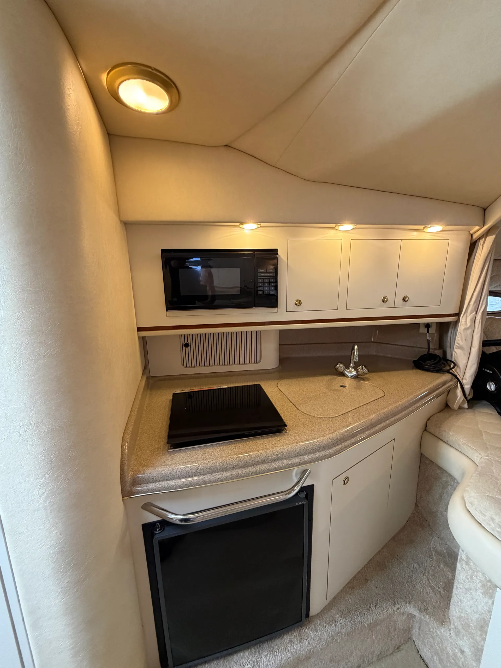 Sea Ray Boats Amberjack 290 in Miami, FL — photo 4
