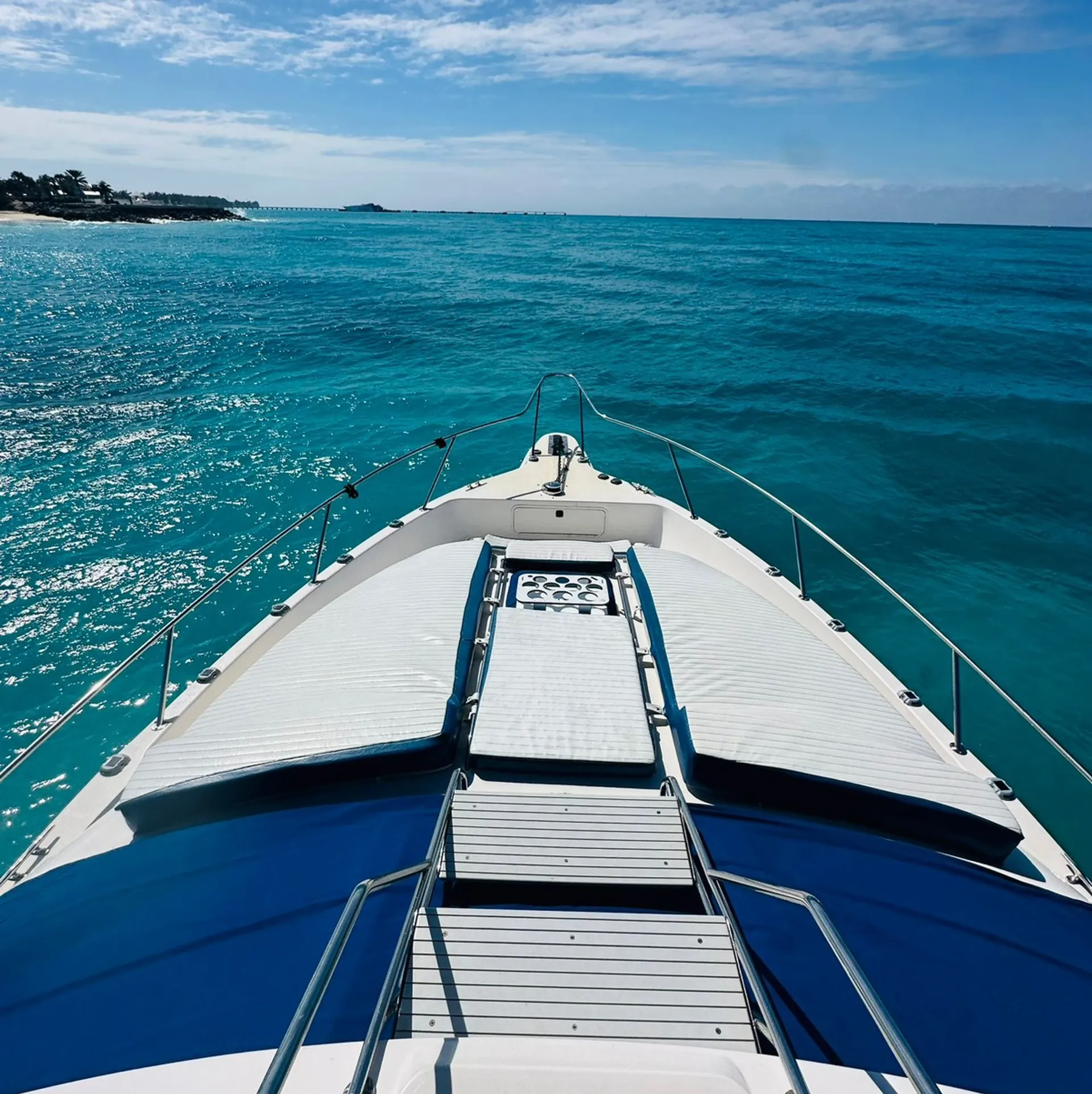 Sea Ray Boats 440 Sundancer in North Bay Village, FL — photo 6