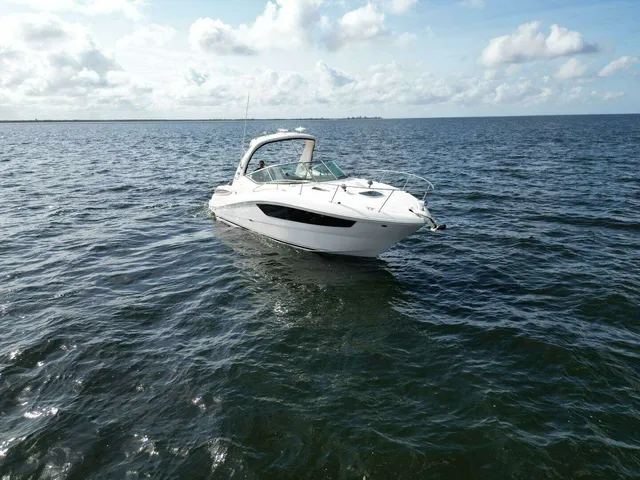 Rent a motor yacht in Brooklyn, NY near me