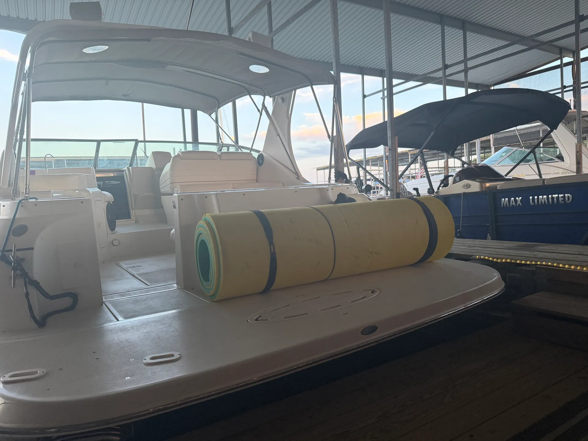 CRUISERS YACHTS 3375 Esprit in Lewisville, TX — photo 8