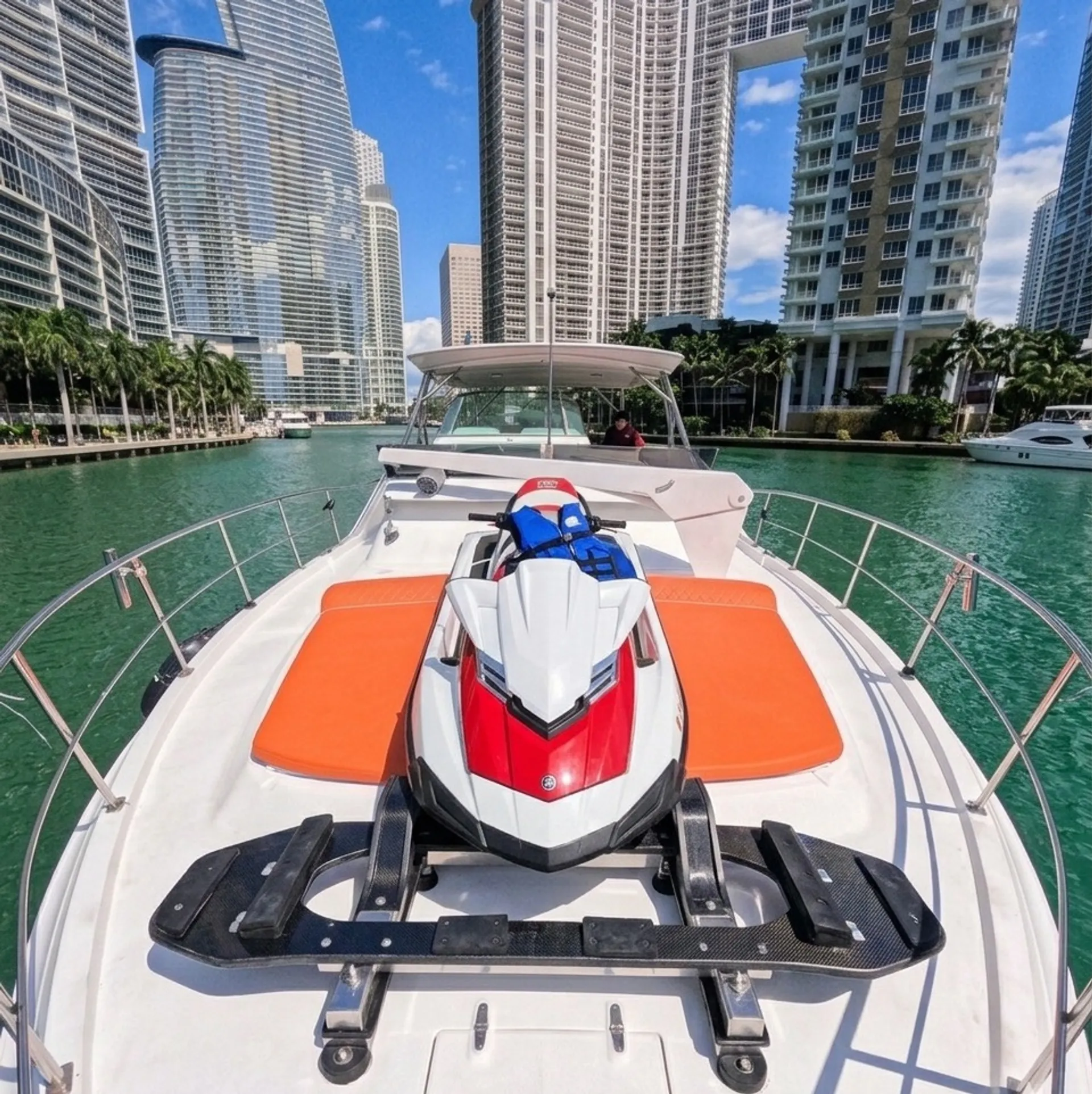 Cruisers Yachts Cruiser express flight bridge  in Miami, FL