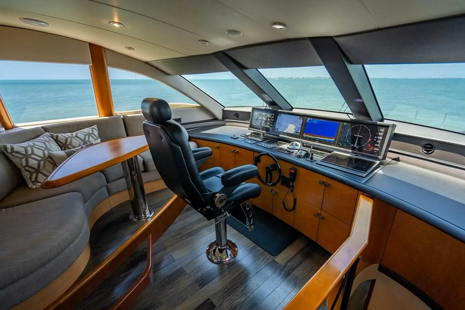 88ft Lazzara Yacht with lots of Outdoor Spaces and Water Toys!