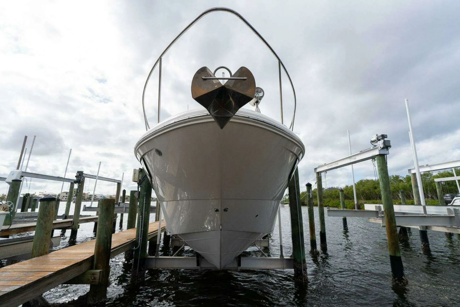 Luxury Sea Ray  Sundancer | Twin 6.2L MerCruisers | Premium Sound | AC
