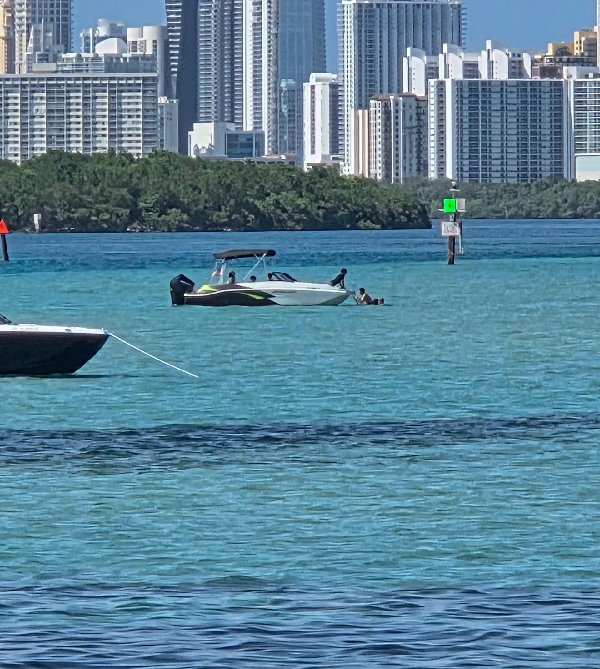 Private Boat Experience with Captain in Sunny Isles/ Haulover/ Islands