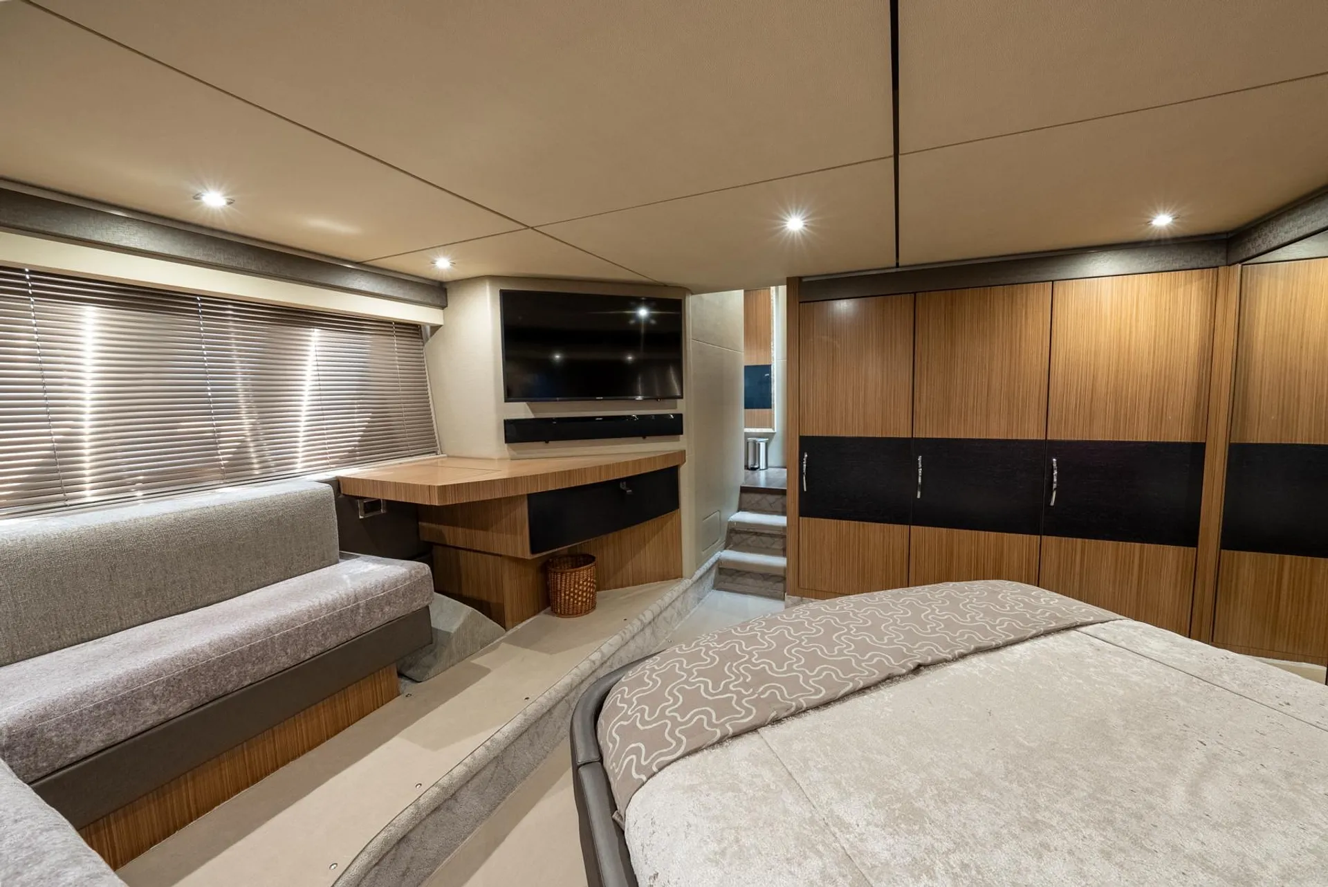 Sea Ray Boats L590 Fly in Port Washington, NY — photo 6