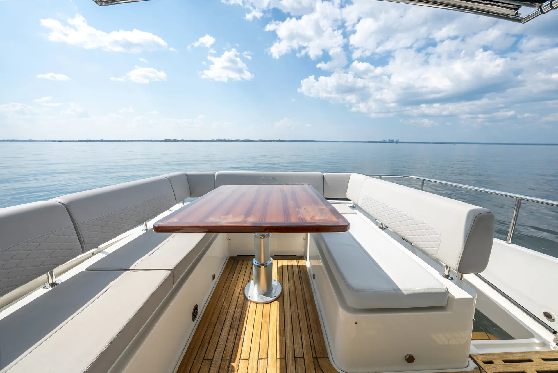 Sea Ray Boats L590 Fly in Port Washington, NY — photo 9