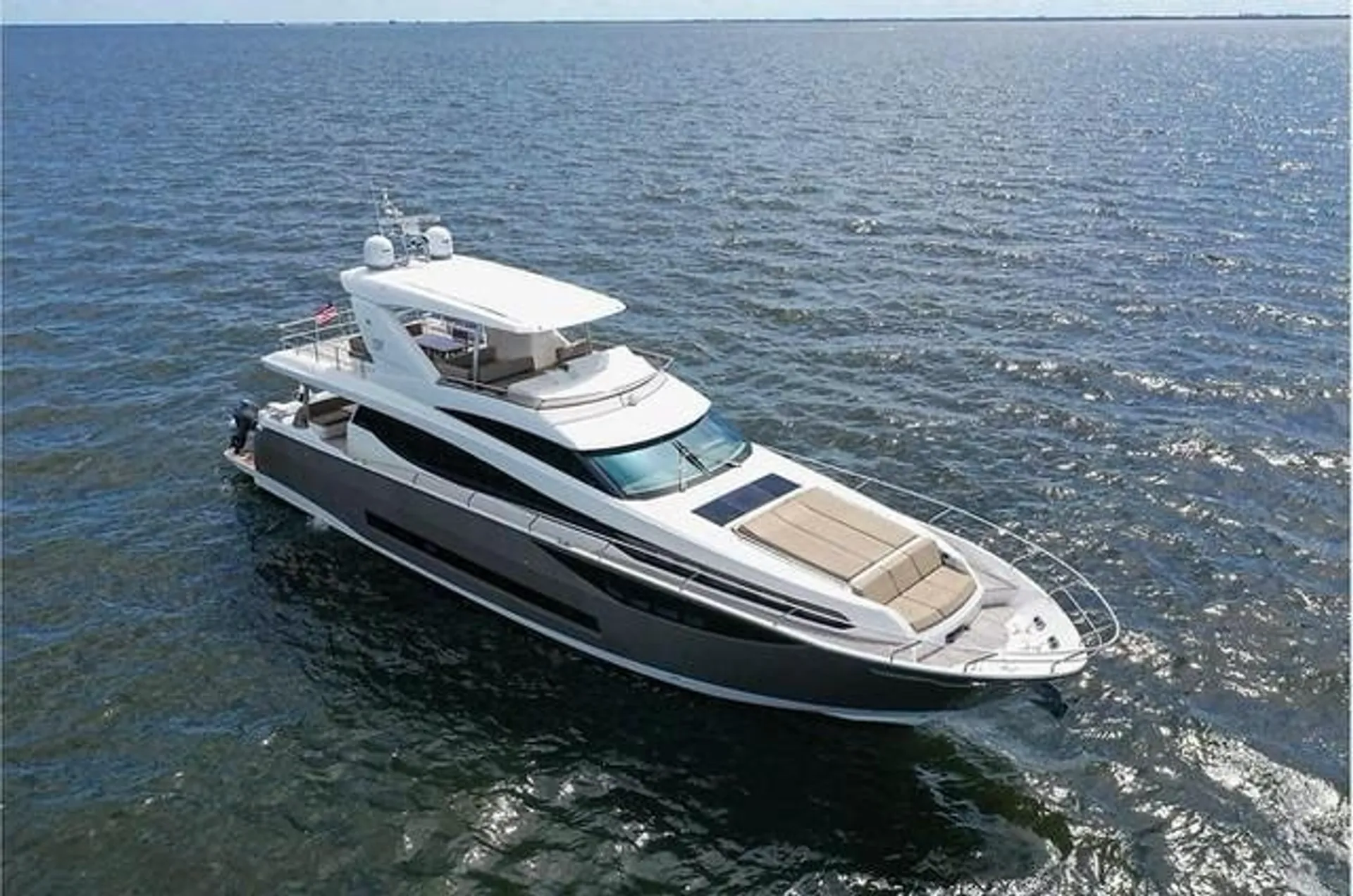 Prestige 750 in Palm Beach, FL