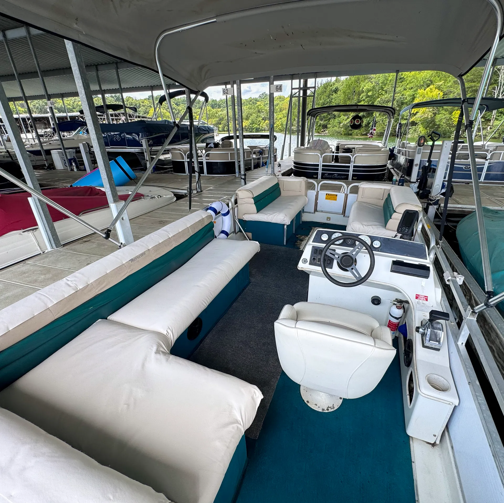 HURRICANE BOATS FD 246 FUN DECK in Nashville, TN — photo 6
