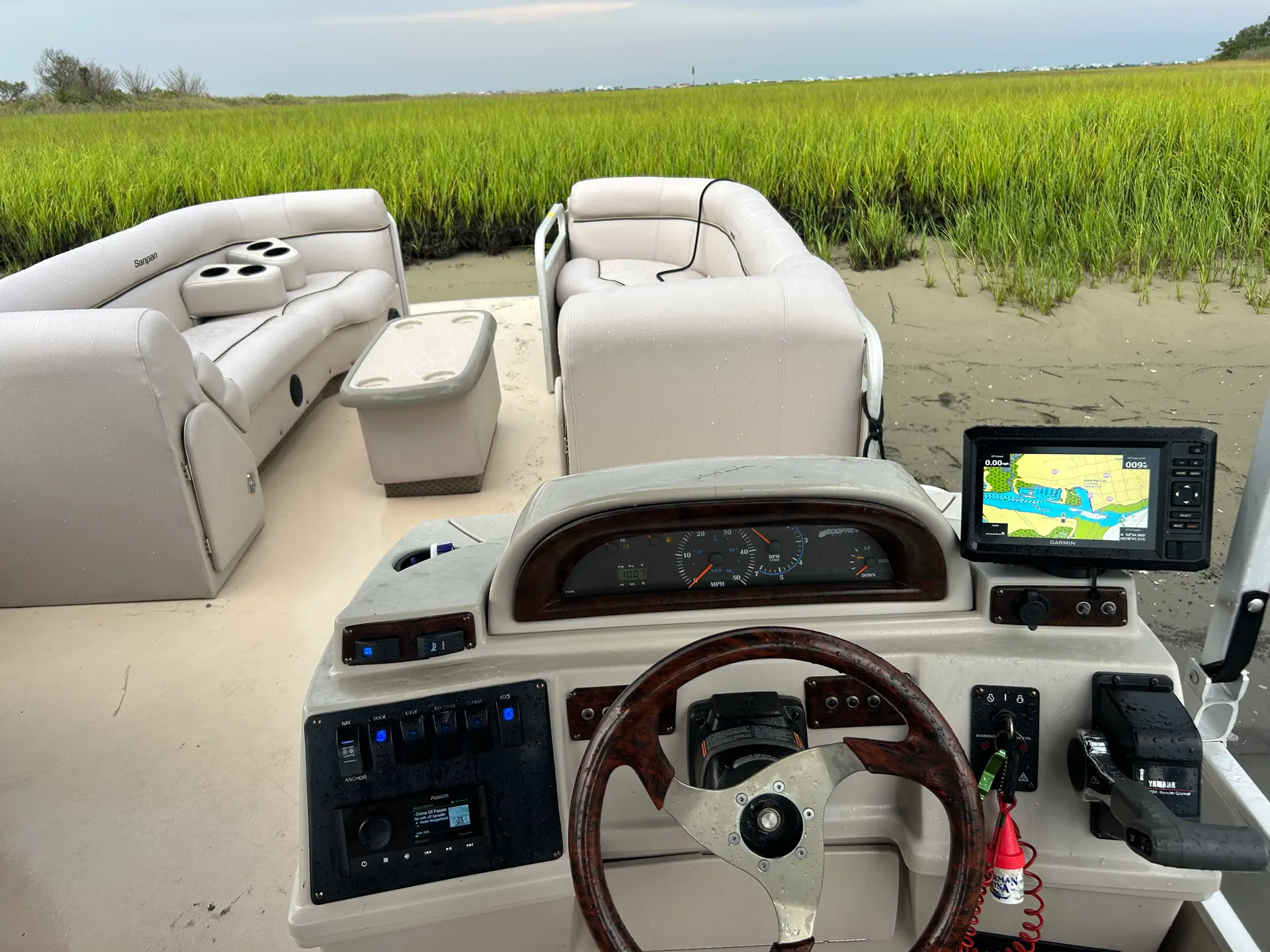 Rose All Day!  25’ XXL Pontoon
Perfect for the sandbars 