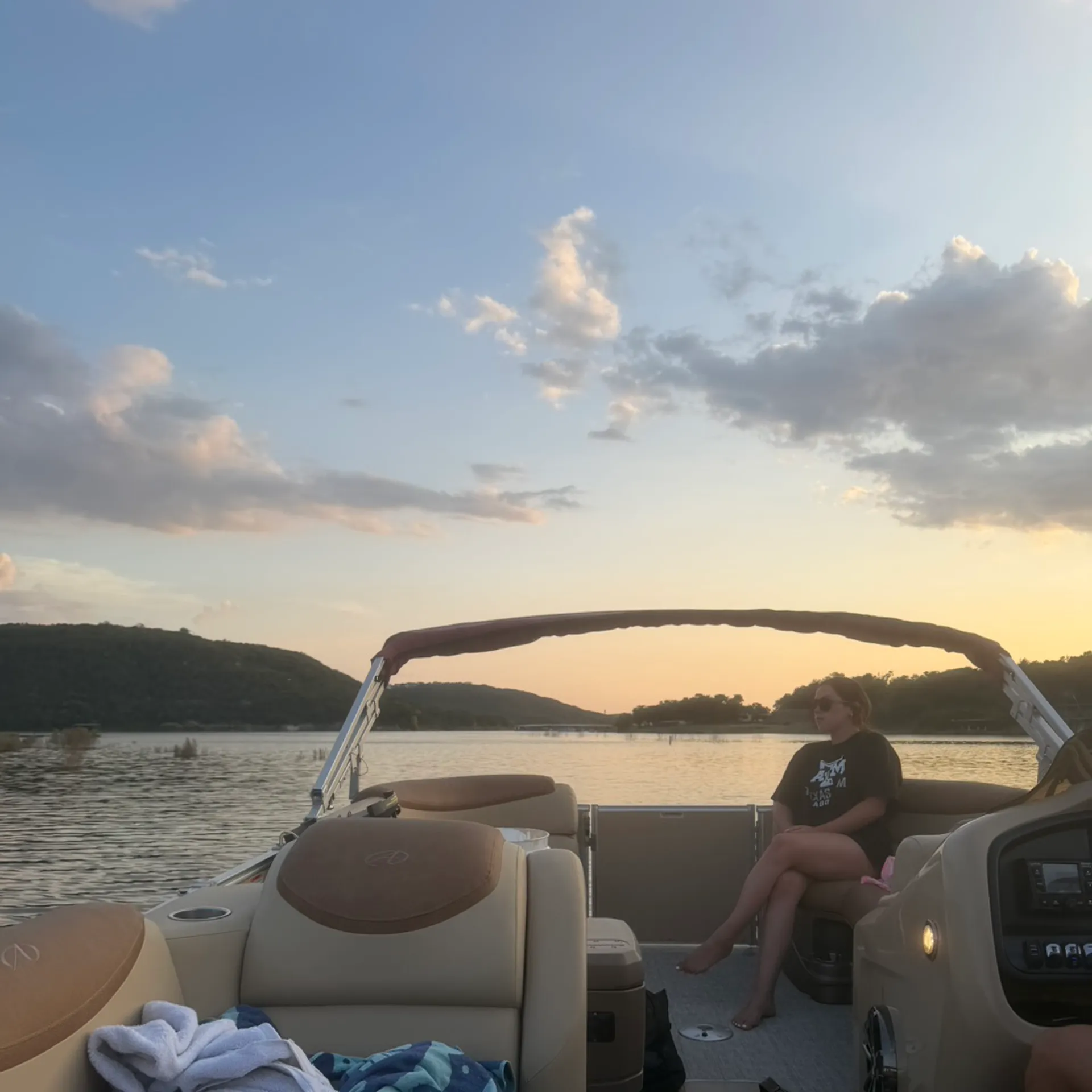 The Invitation | A Beautiful, Shaded Lake Travis Escape 