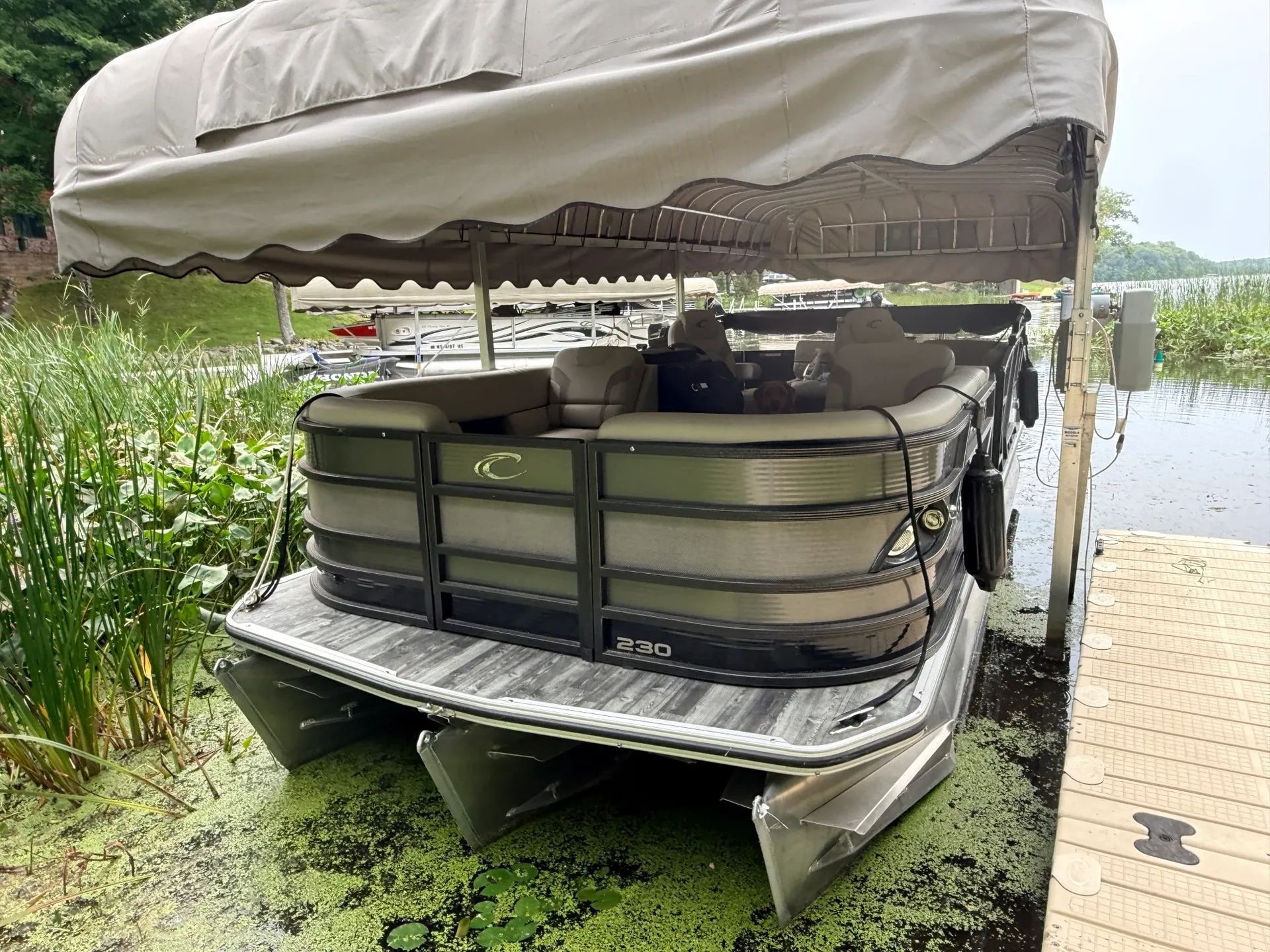 CREST PONTOONS 250 SLR2 CARIBBEAN TRITOON in Balsam Lake, WI — photo 2