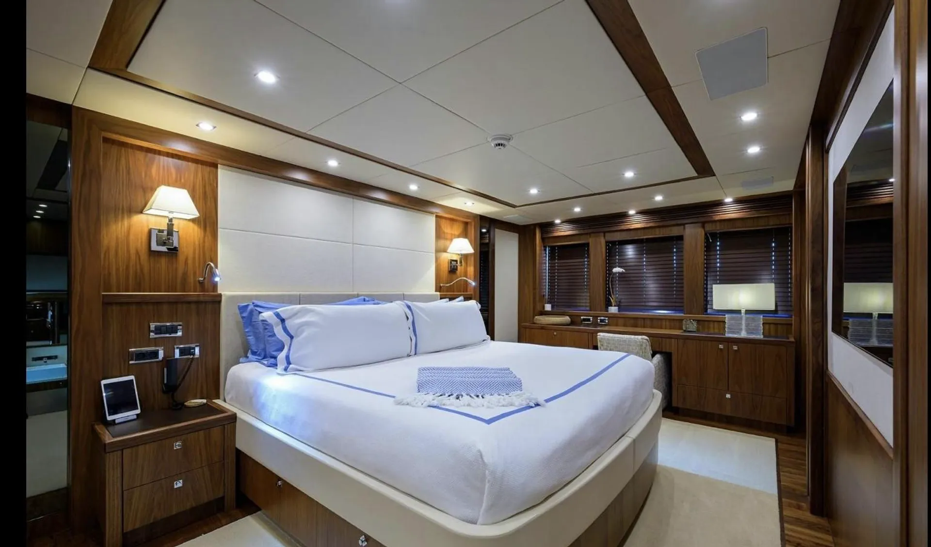 Sunseeker 130 in Miami, FL — photo 3