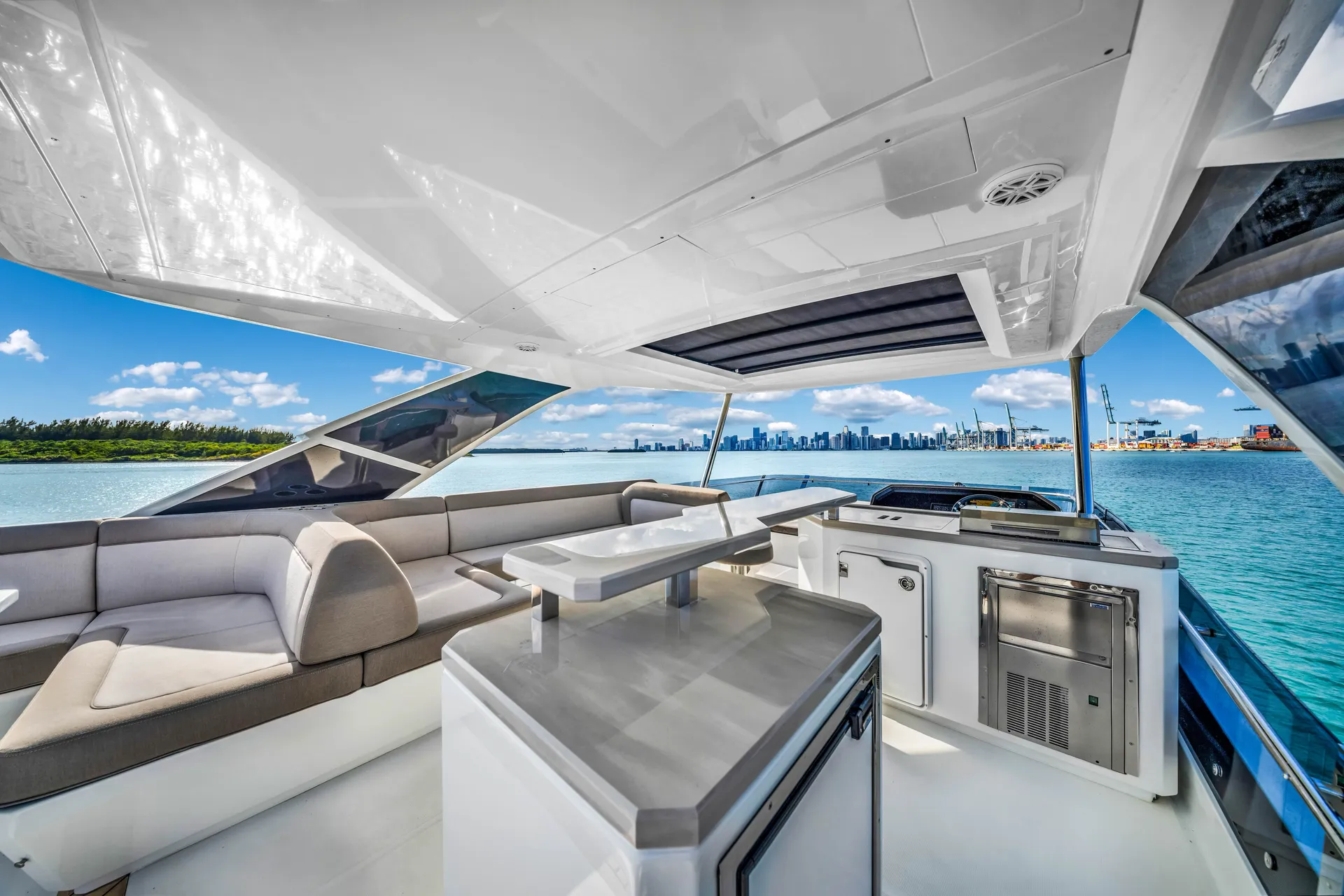 Galeon 640 Flybridge in Sag Harbor, NY — photo 4