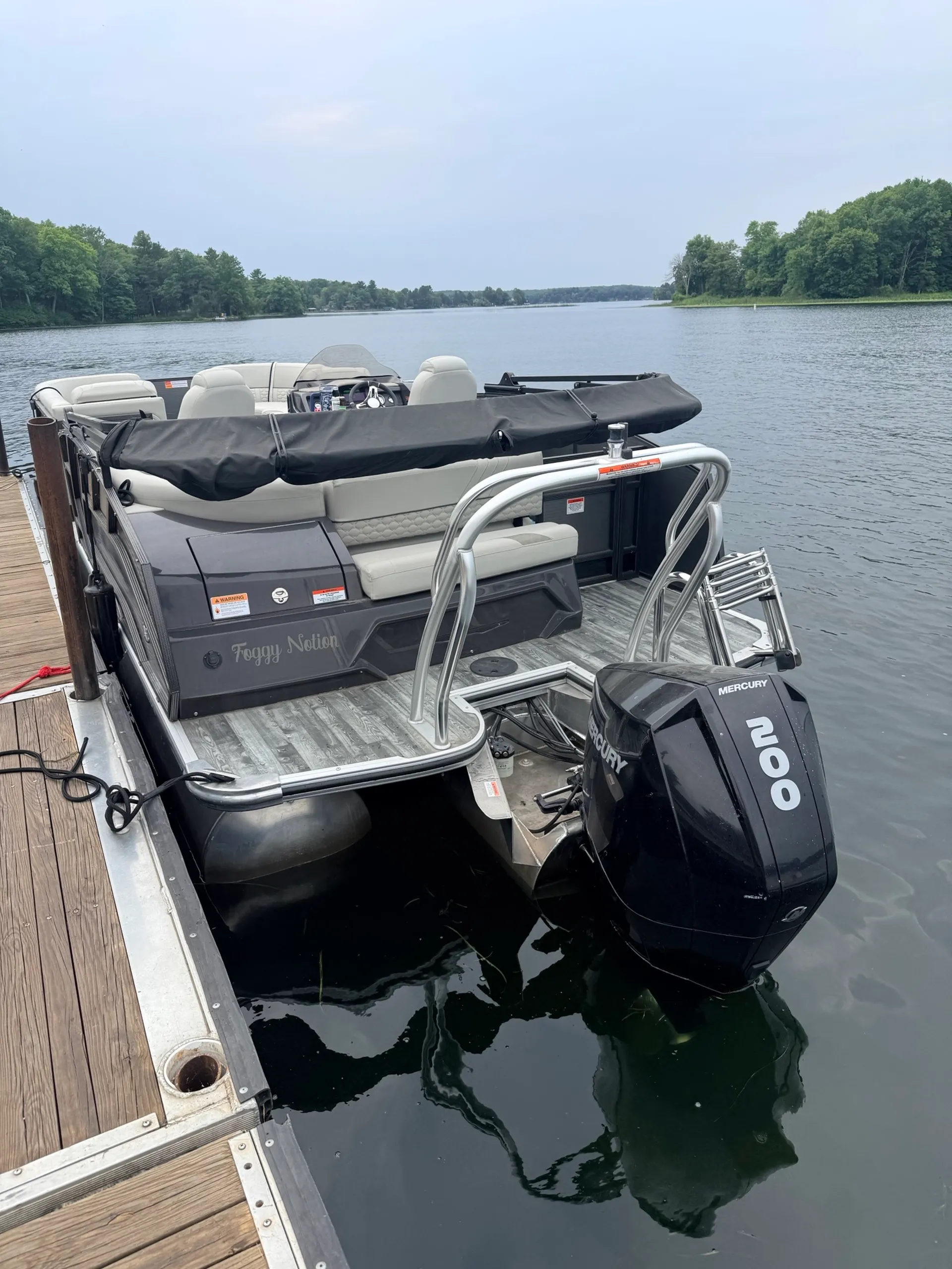 CREST PONTOONS 250 SLR2 CARIBBEAN TRITOON in Balsam Lake, WI — photo 4